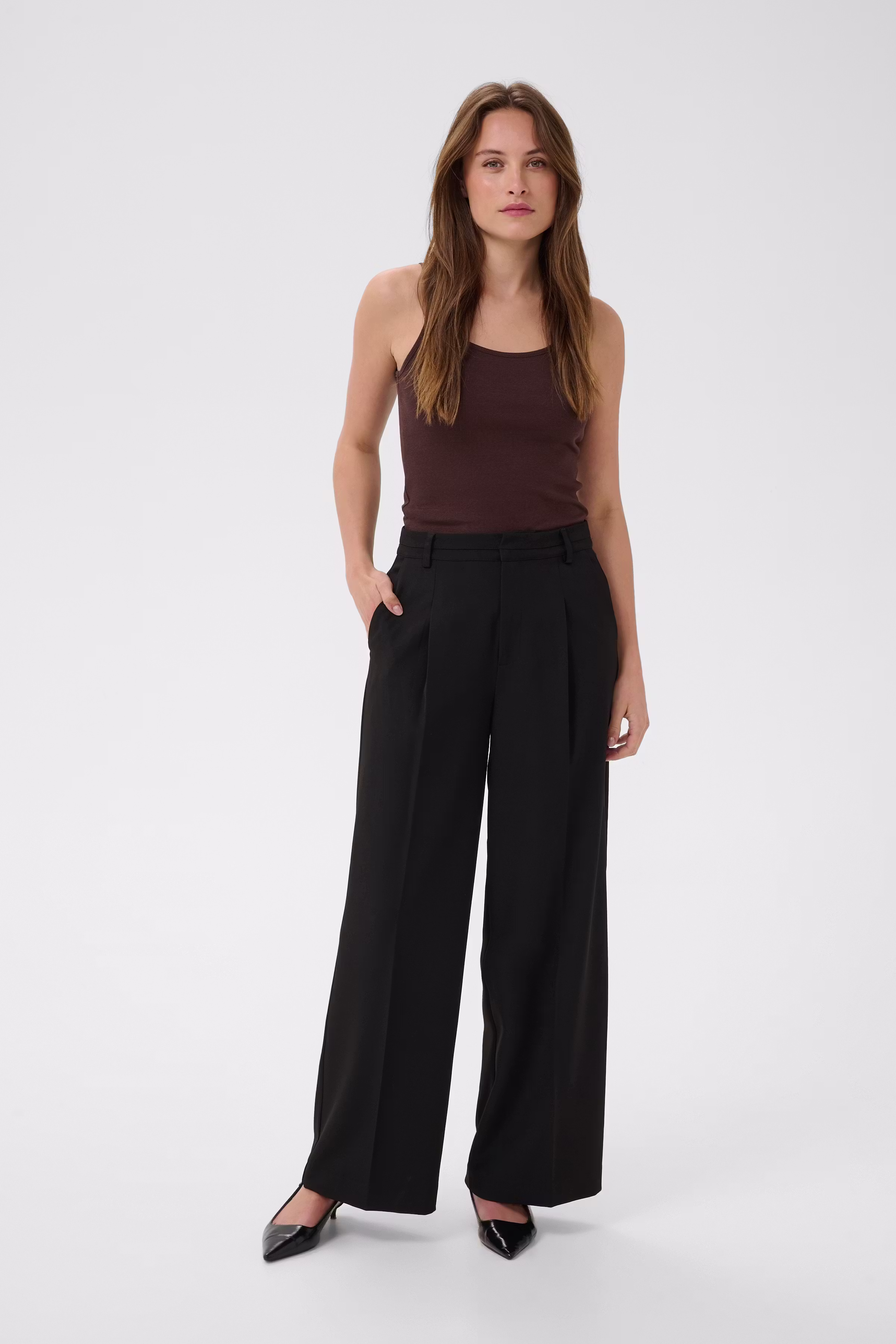 KAlima Trousers LOOKBOOK FRONT 10511797-100121