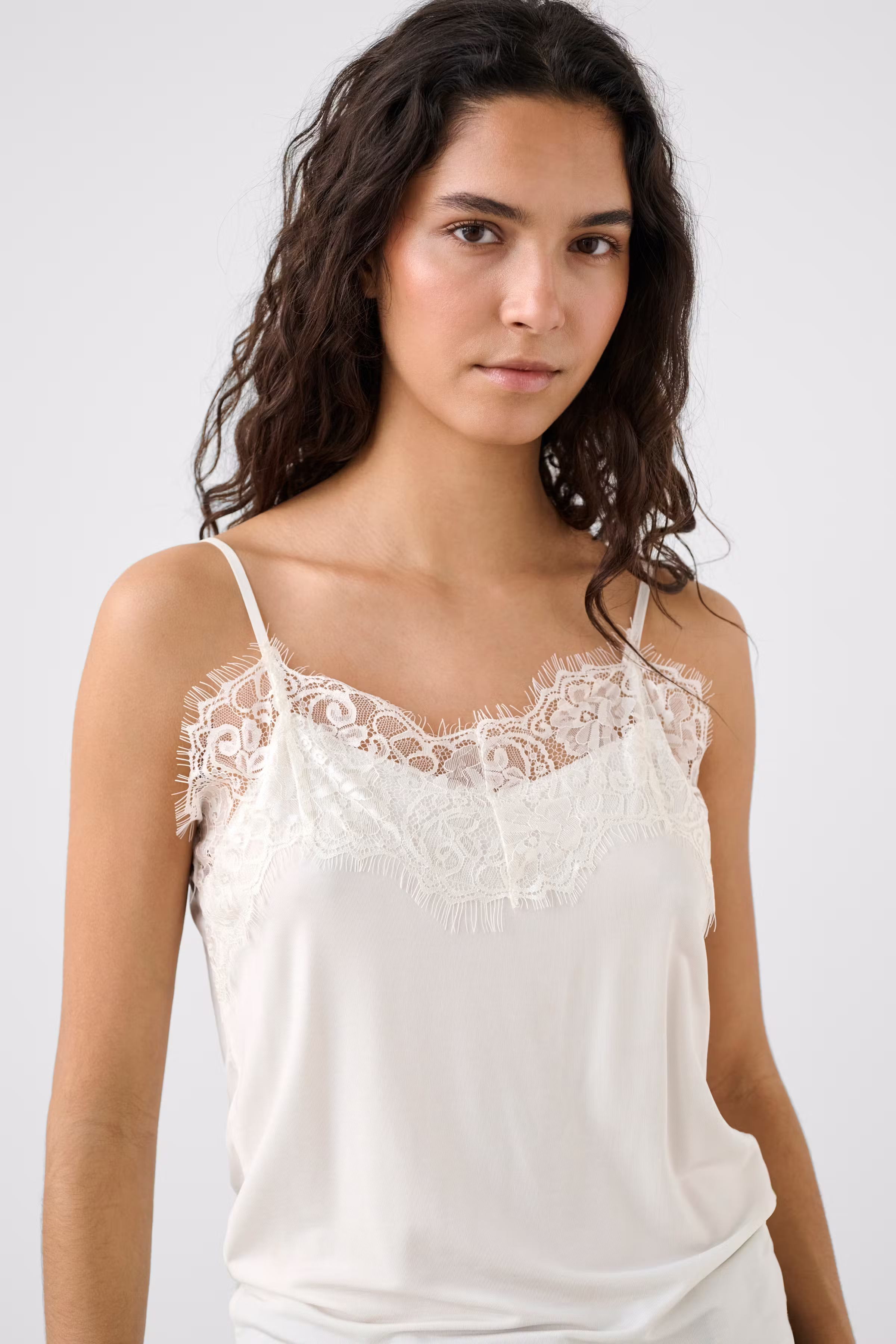 SLClara Top LOOKBOOK DETAIL 30403547-40093