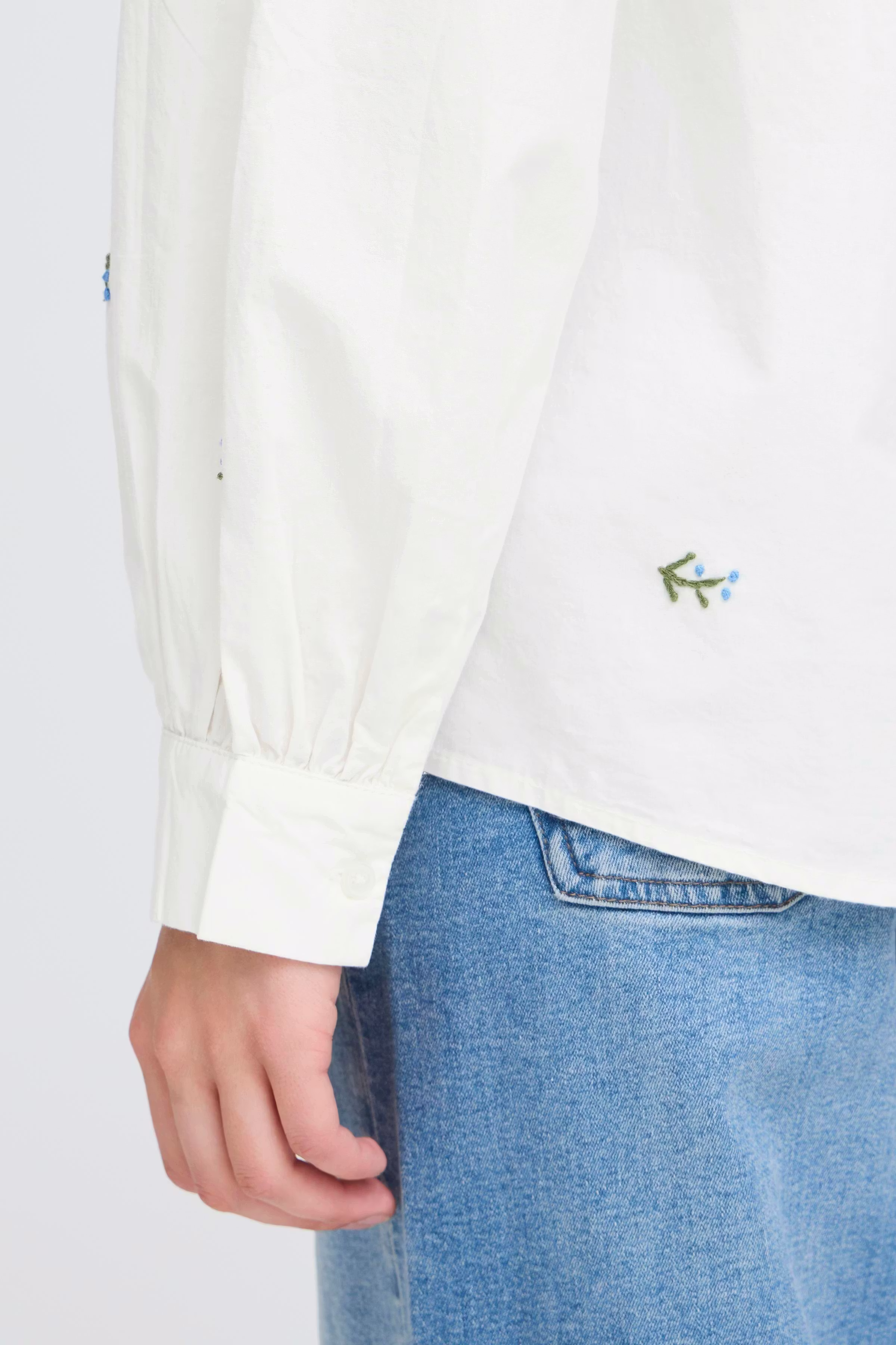 IHSANAZ Skjorte LOOKBOOK DETAIL 20124122-900000311