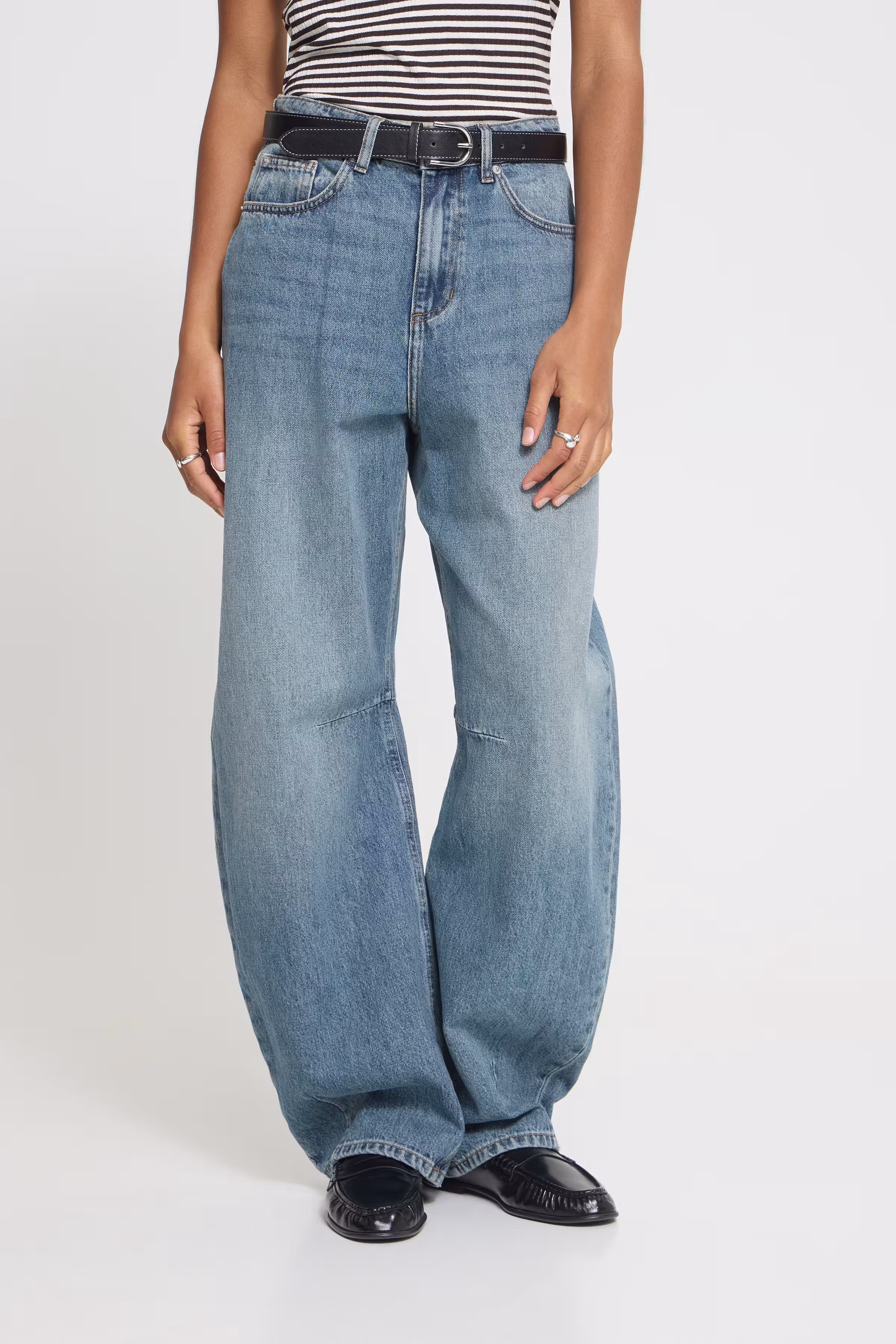 IHMILANA Barrel Jeans LOOKBOOK FRONT 20126388-200928