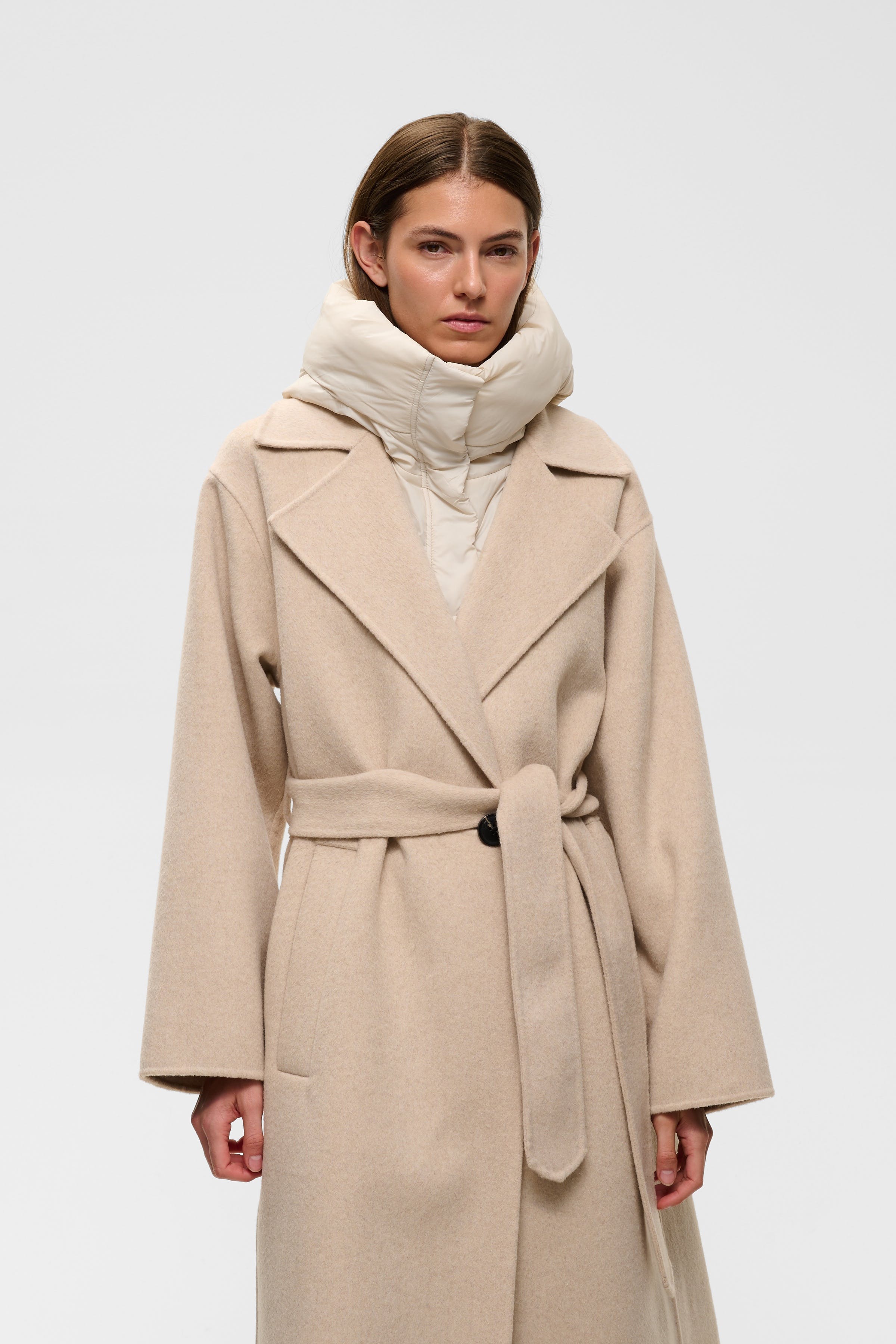 LilaIW Hood LOOKBOOK FRONT 30109563-130403