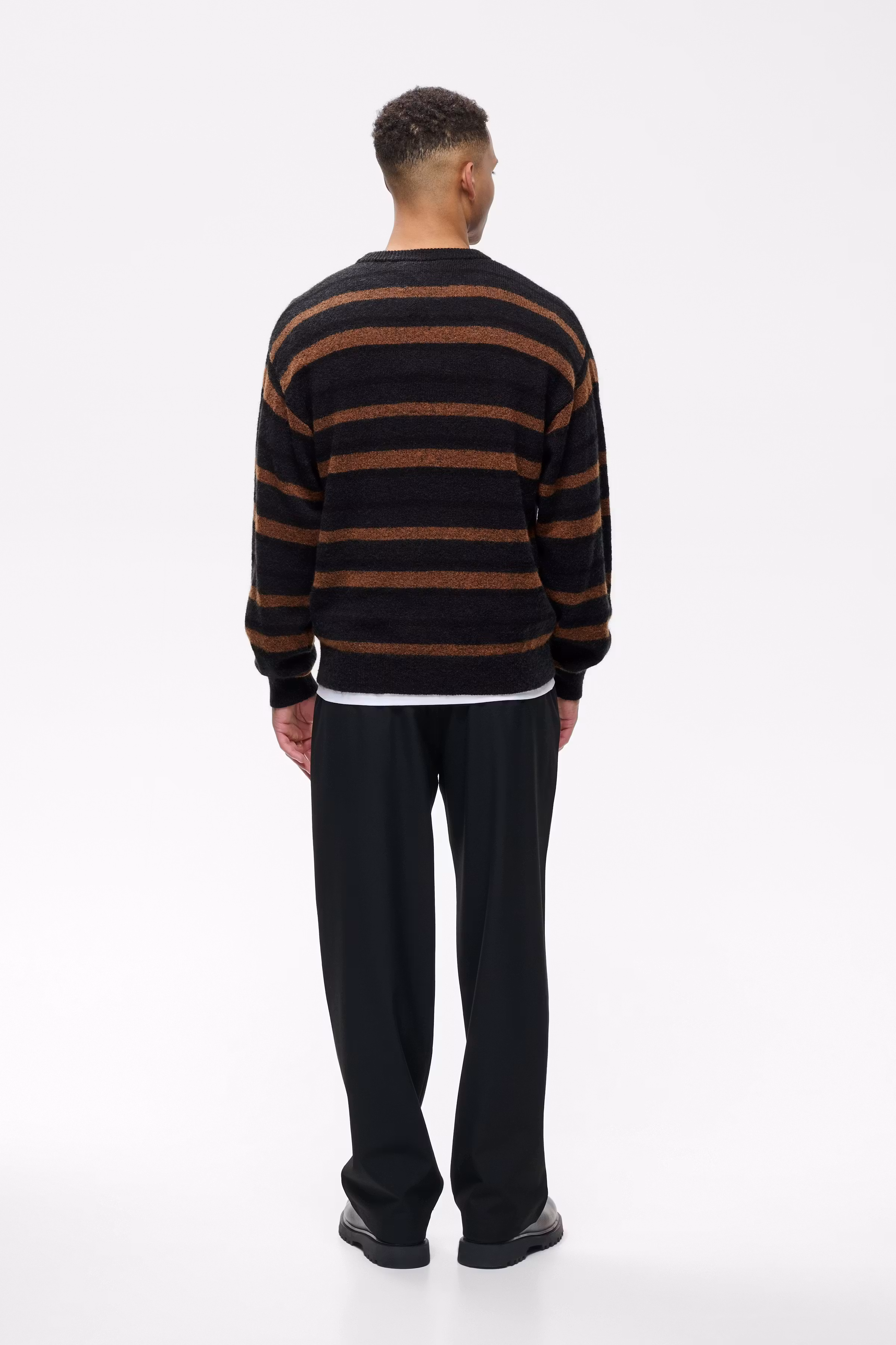 MAsweatio Pullover LOOKBOOK BACK 30209186-194305