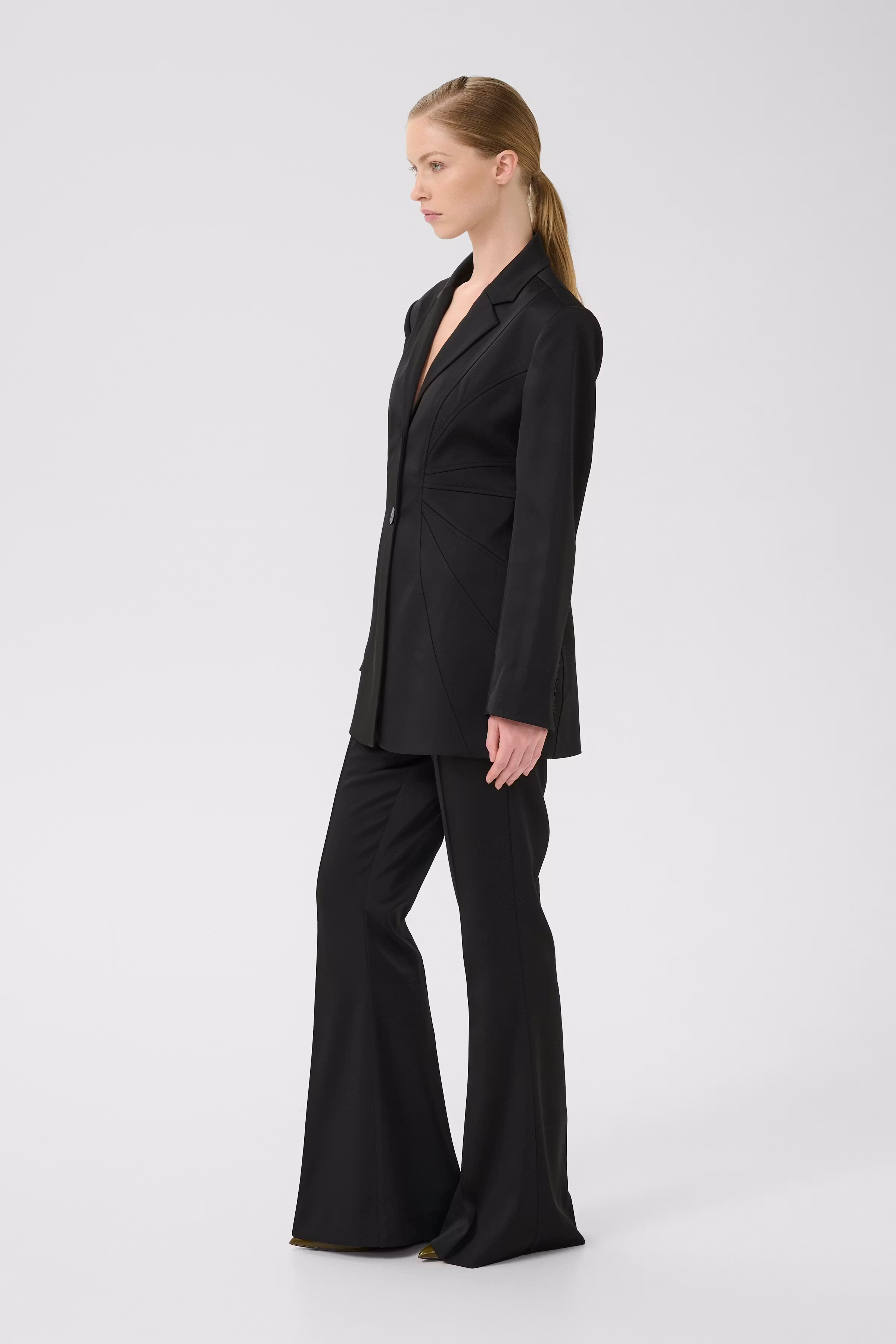 GZlatia Byxor LOOKBOOK FRONT 10910705-100017