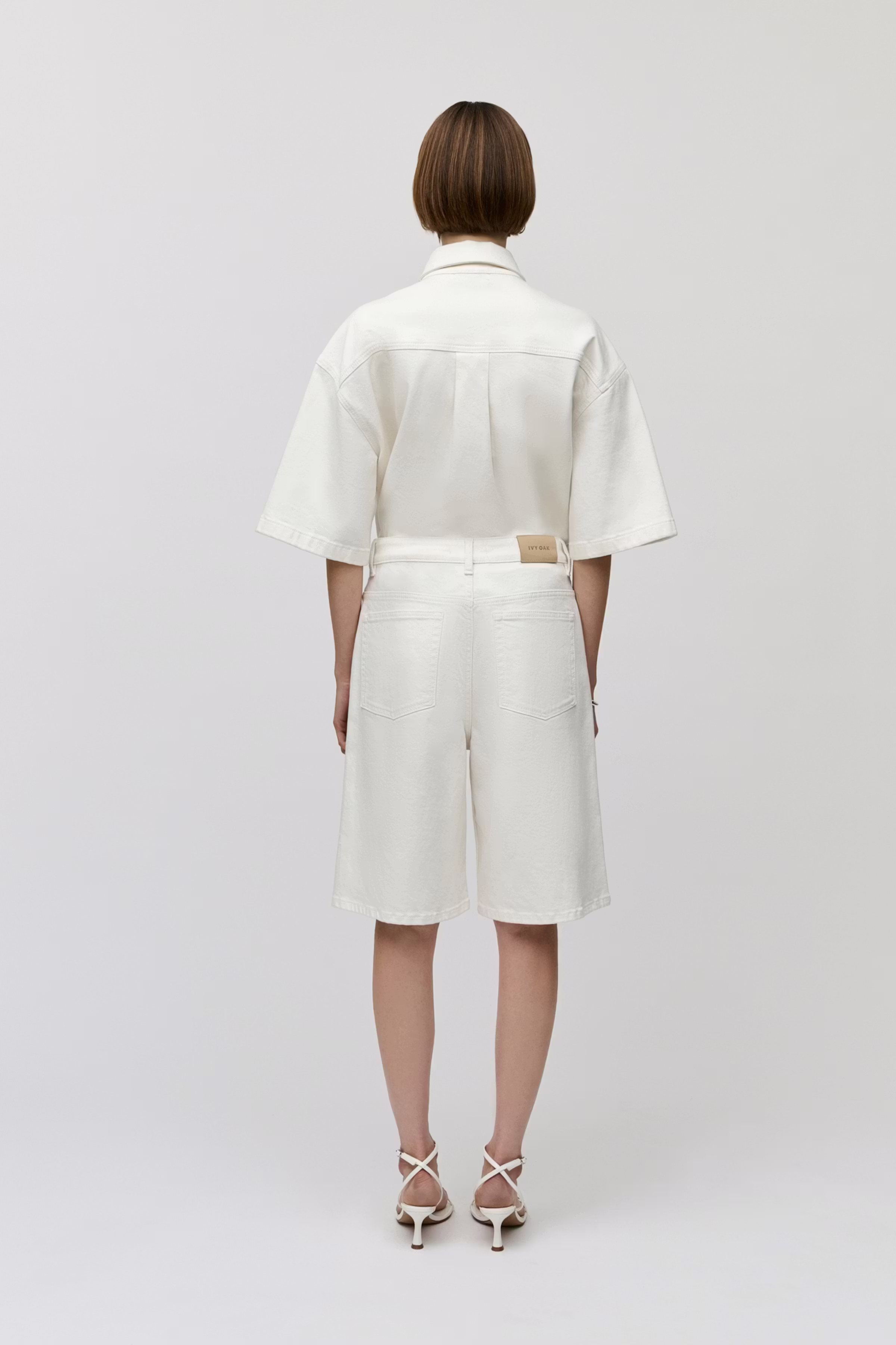 PIRI Shorts LOOKBOOK BACK 30600523-WH010