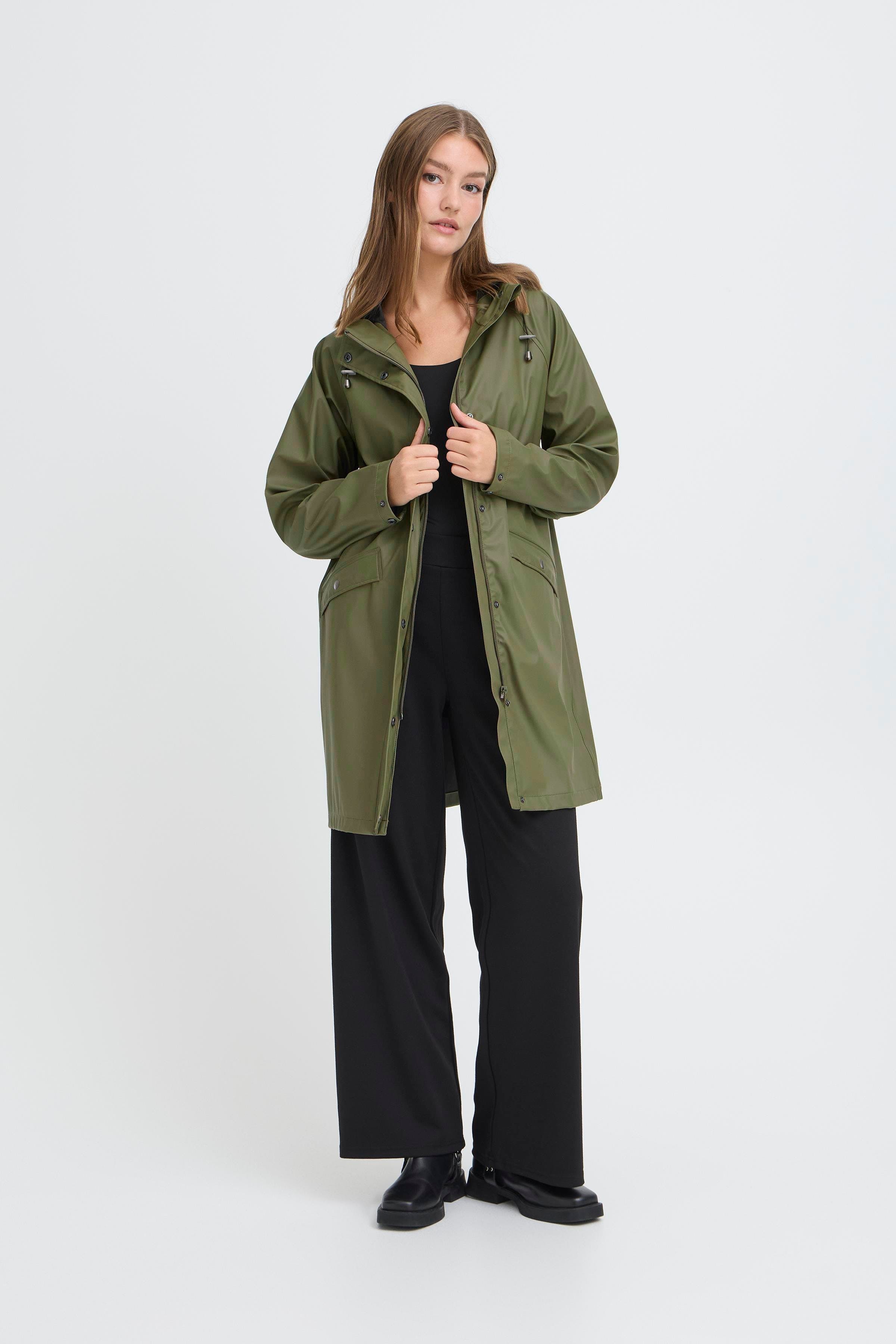 IHTAZI RAINCOAT LOOKBOOK FRONT 20102965-13024