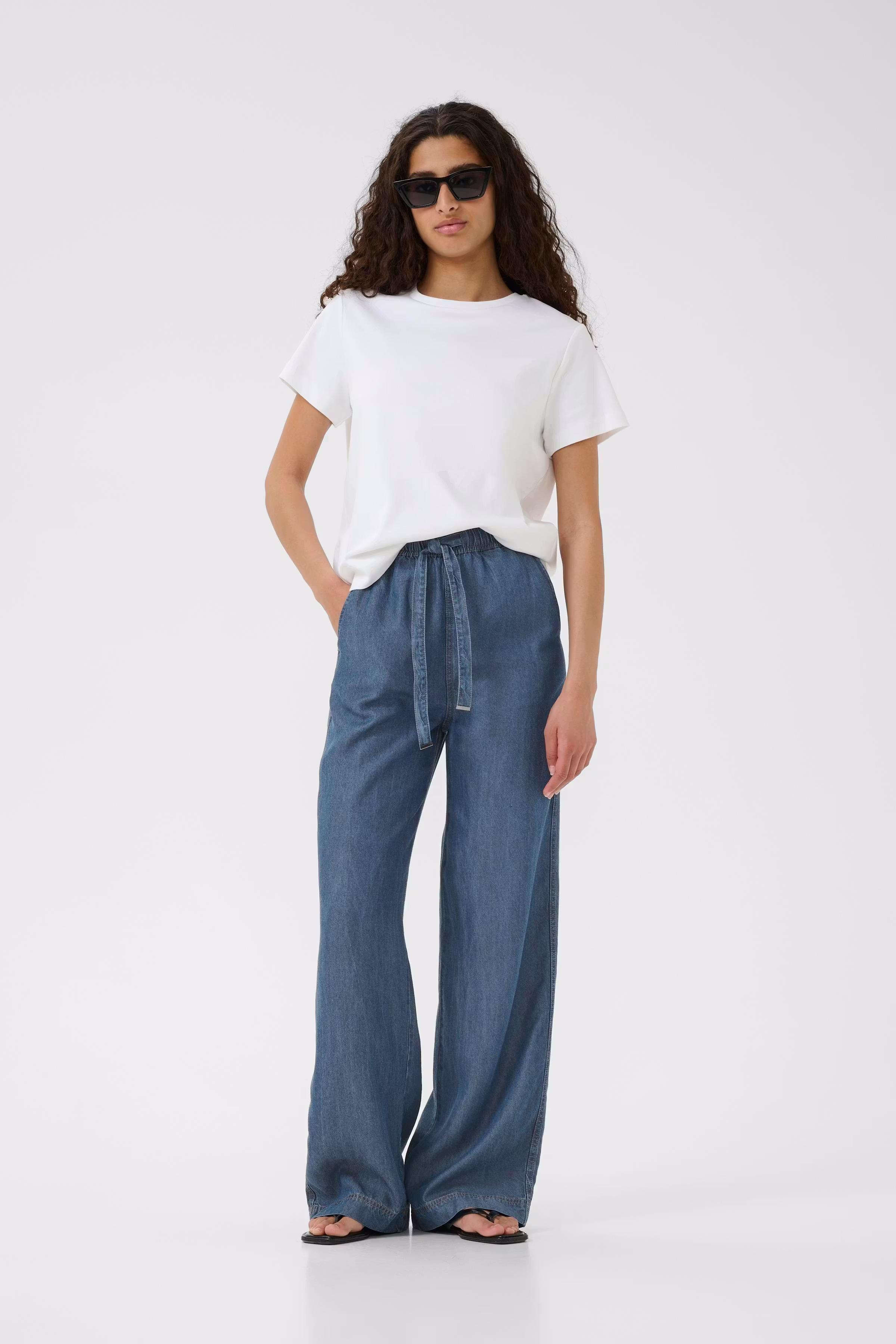 PhilipaIW Byxor LOOKBOOK FRONT 30109178-301979