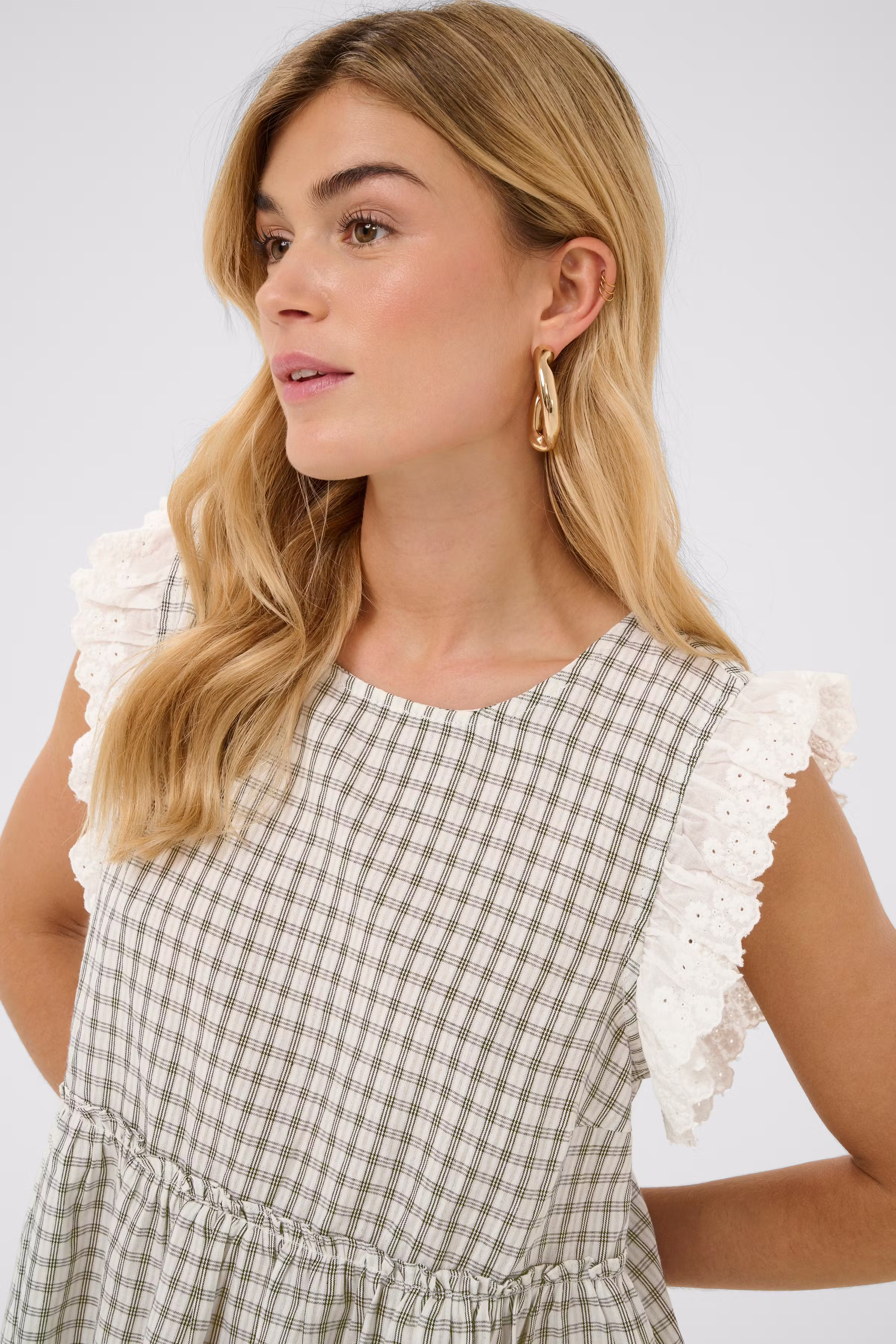 CRMilana Blus LOOKBOOK DETAIL 10615264-109670