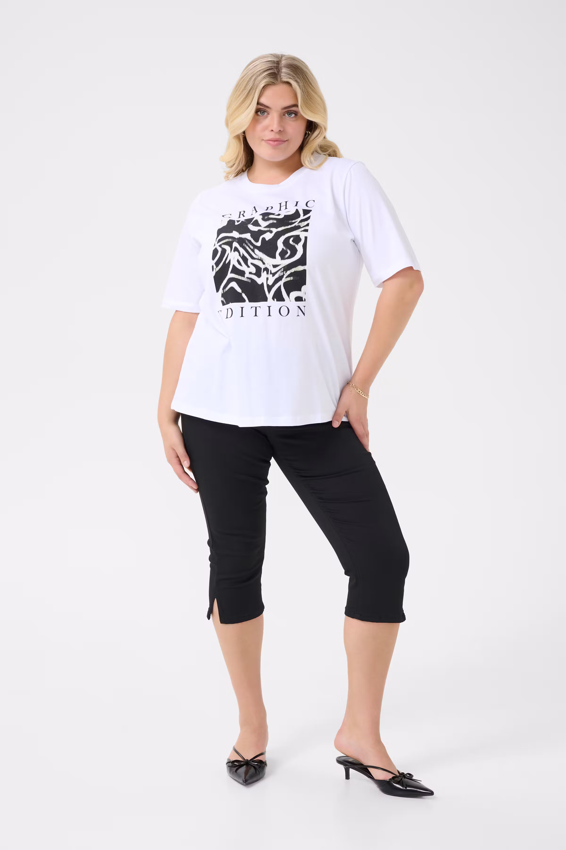 KCviva T-shirt LOOKBOOK FRONT 10583499-107791