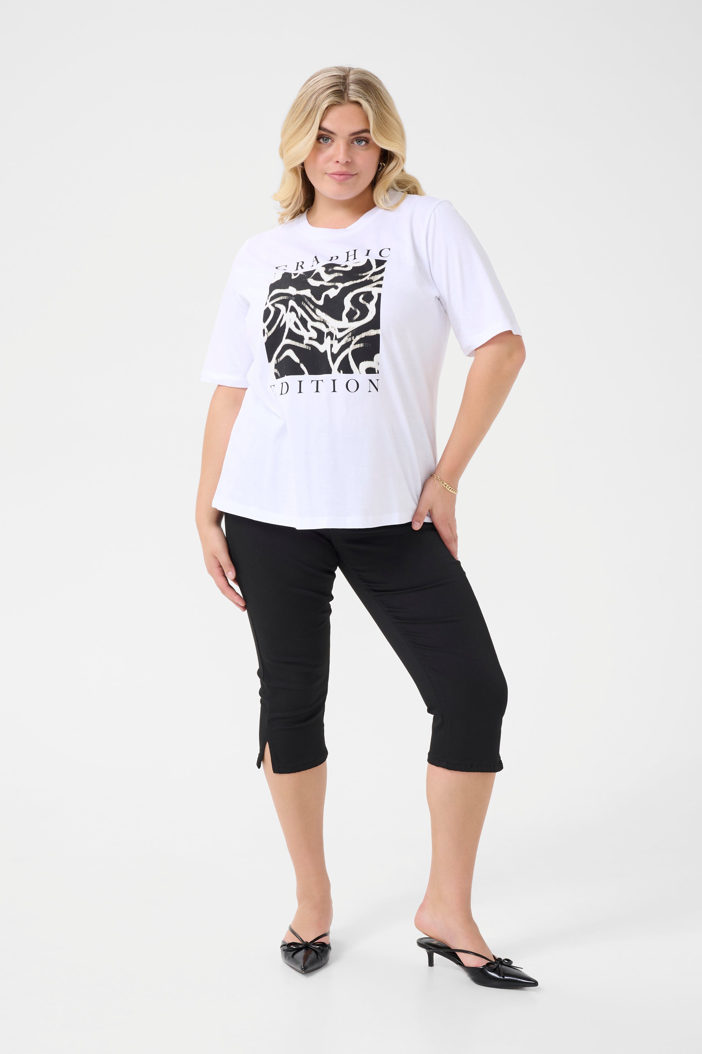 KCviva T-shirt LOOKBOOK FRONT 10583499-107791