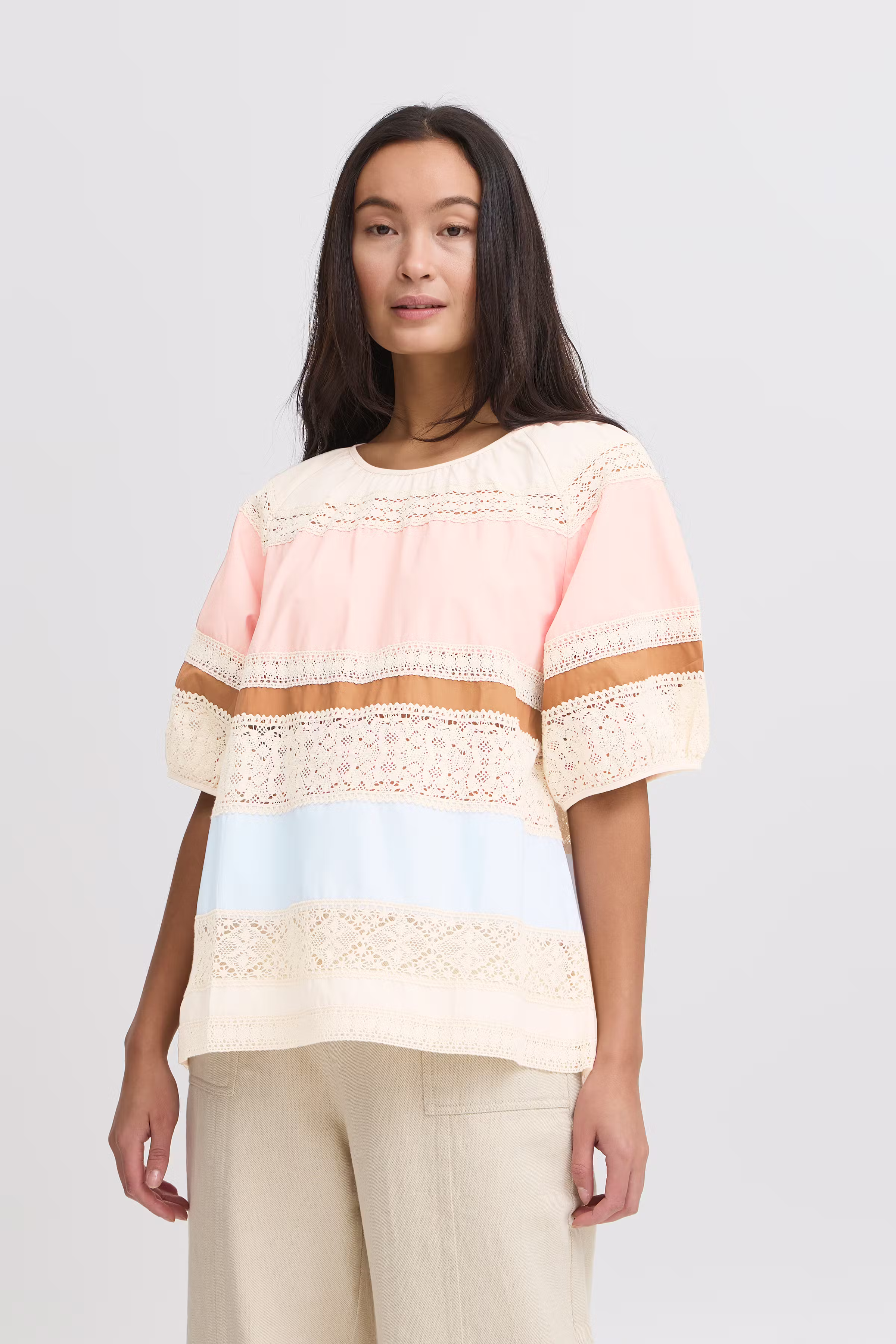 IRALICE Kortærmet bluse LOOKBOOK FRONT 20122848-130905