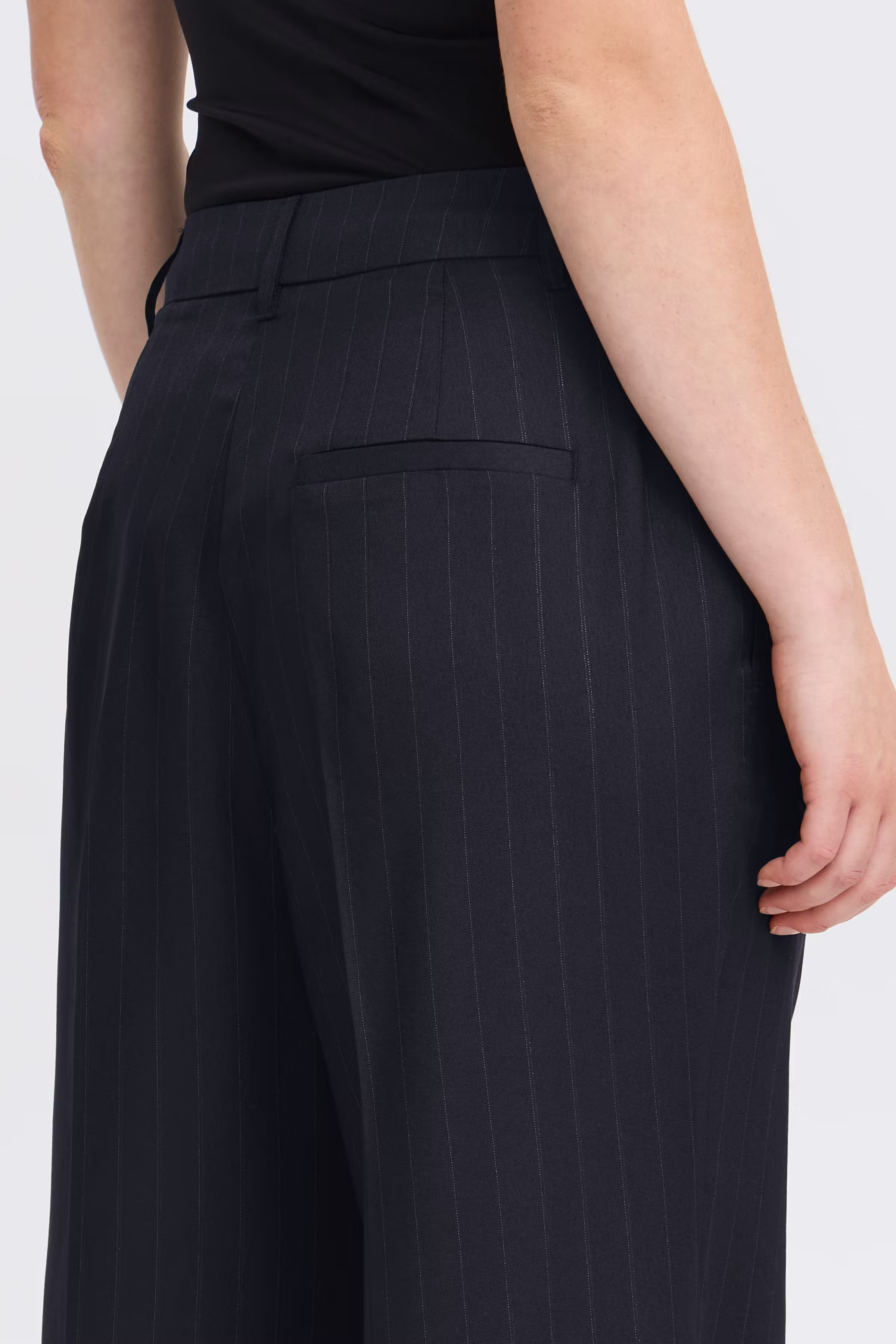 IHFIALO Broek LOOKBOOK DETAIL 20121828-203906