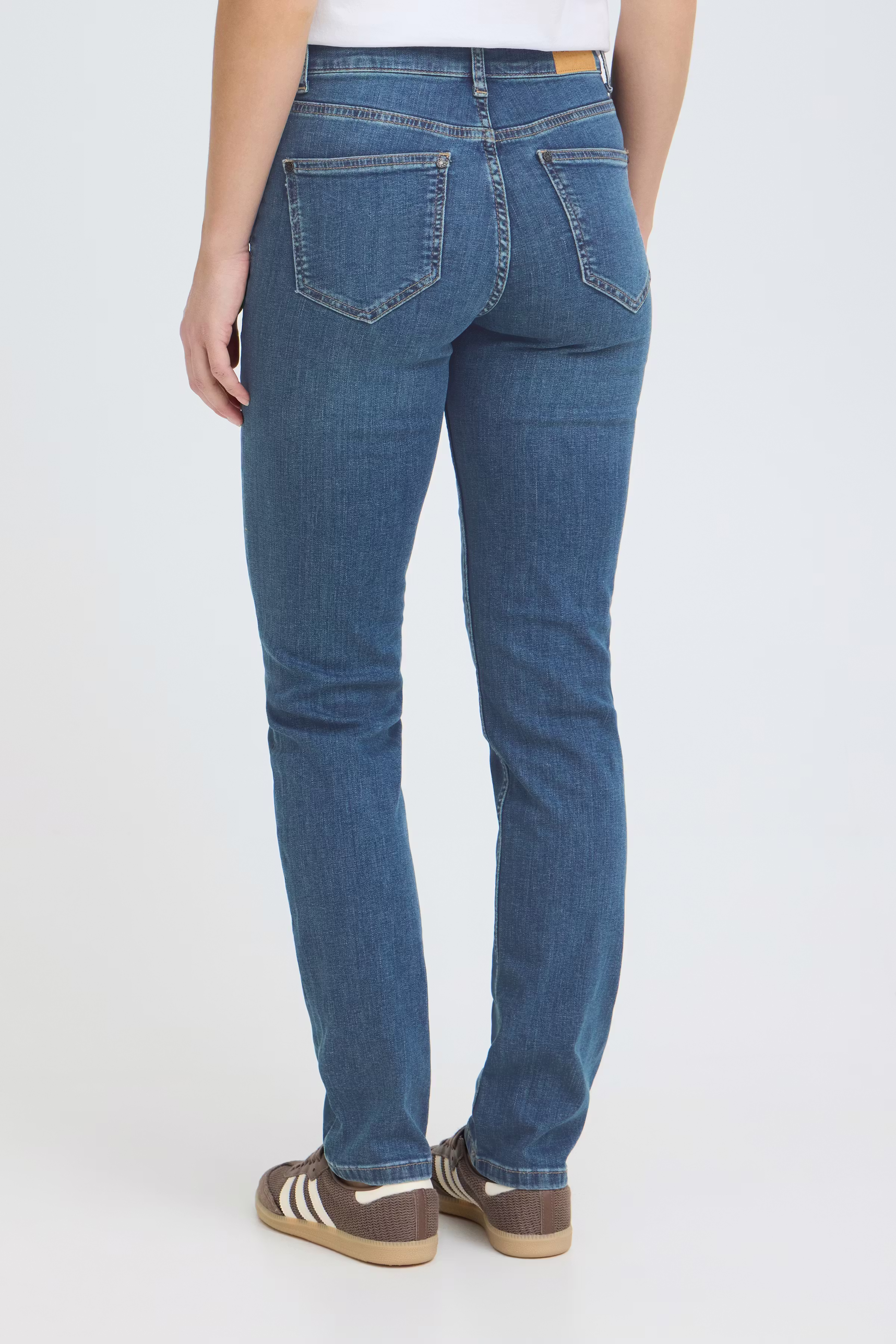 PZEMMA HW Jeans W Deco Straight Leg LOOKBOOK BACK 50208263-200005