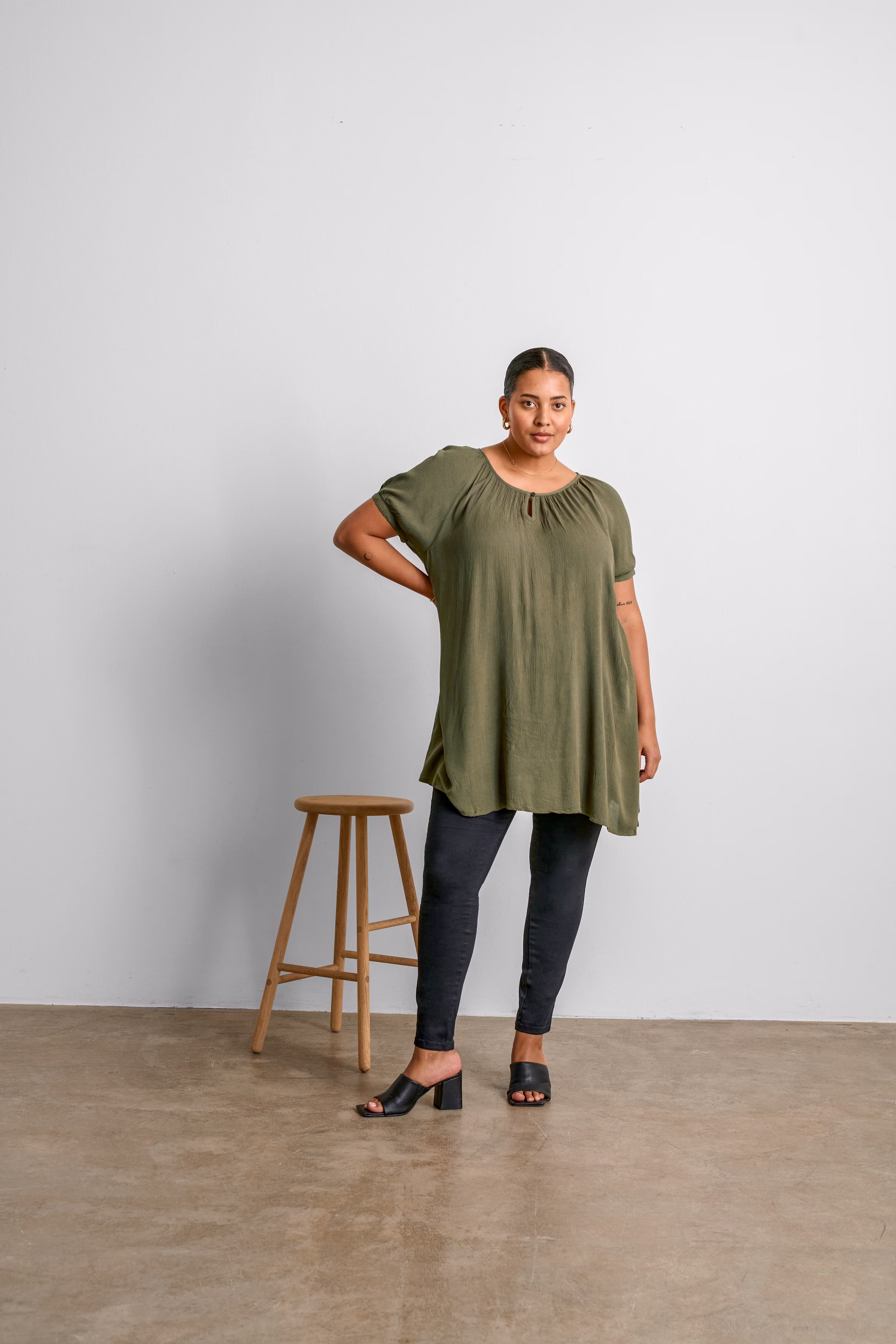 KCami Tuniek LOCATION NONE 10580097-190511