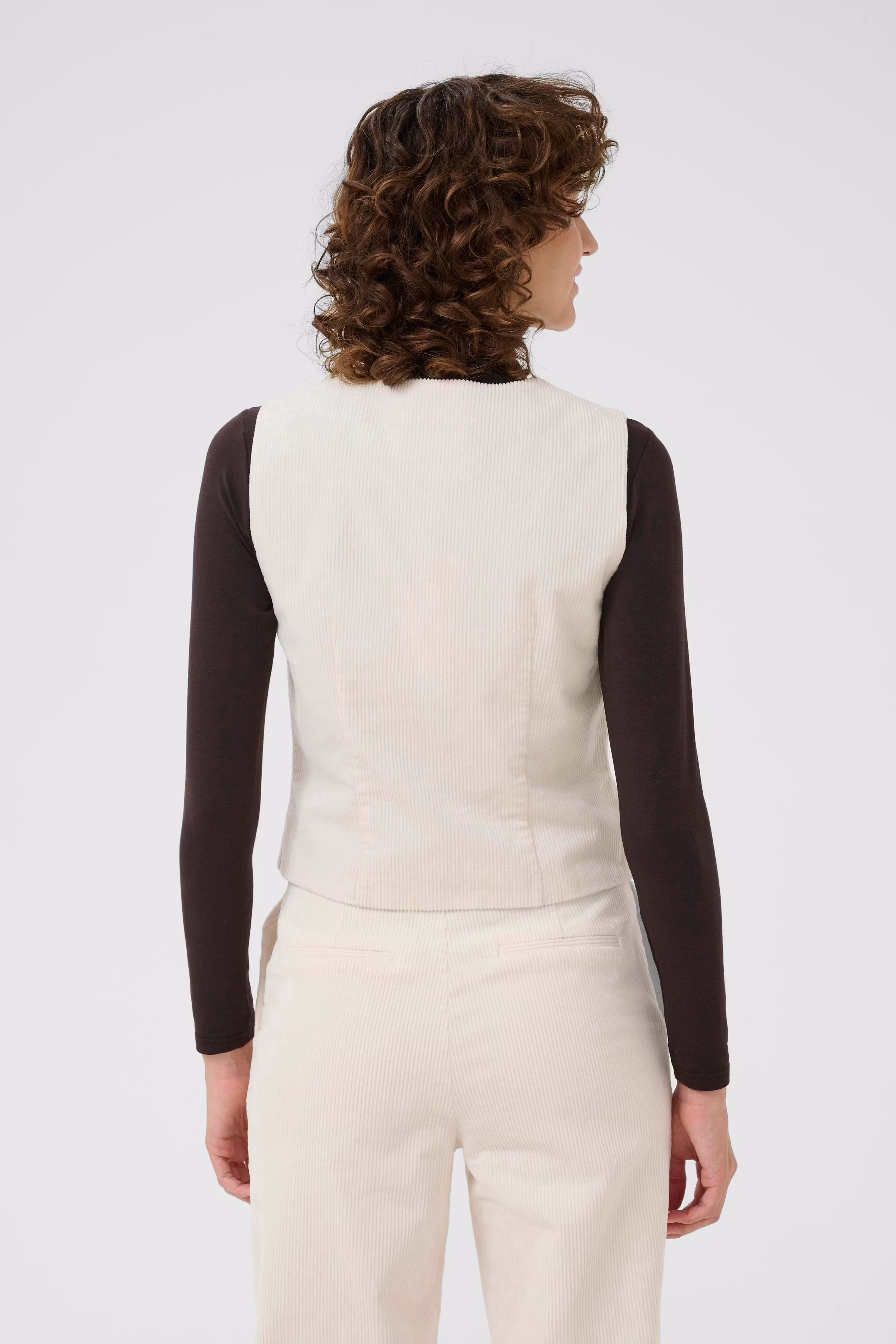 LinkaPW West LOOKBOOK BACK 30308909-120601