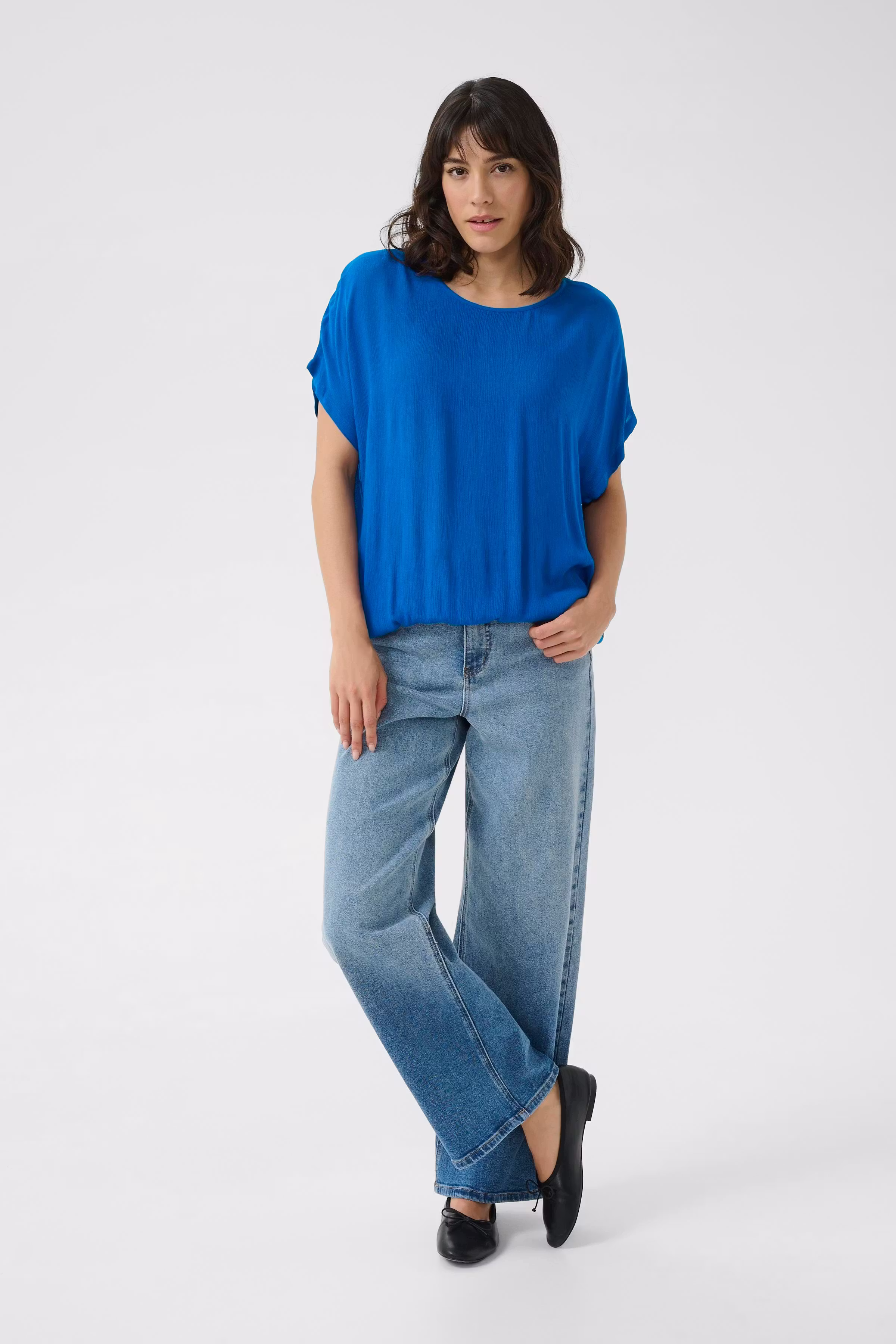 KAamber Blouse LOOKBOOK FRONT 10500781-193952