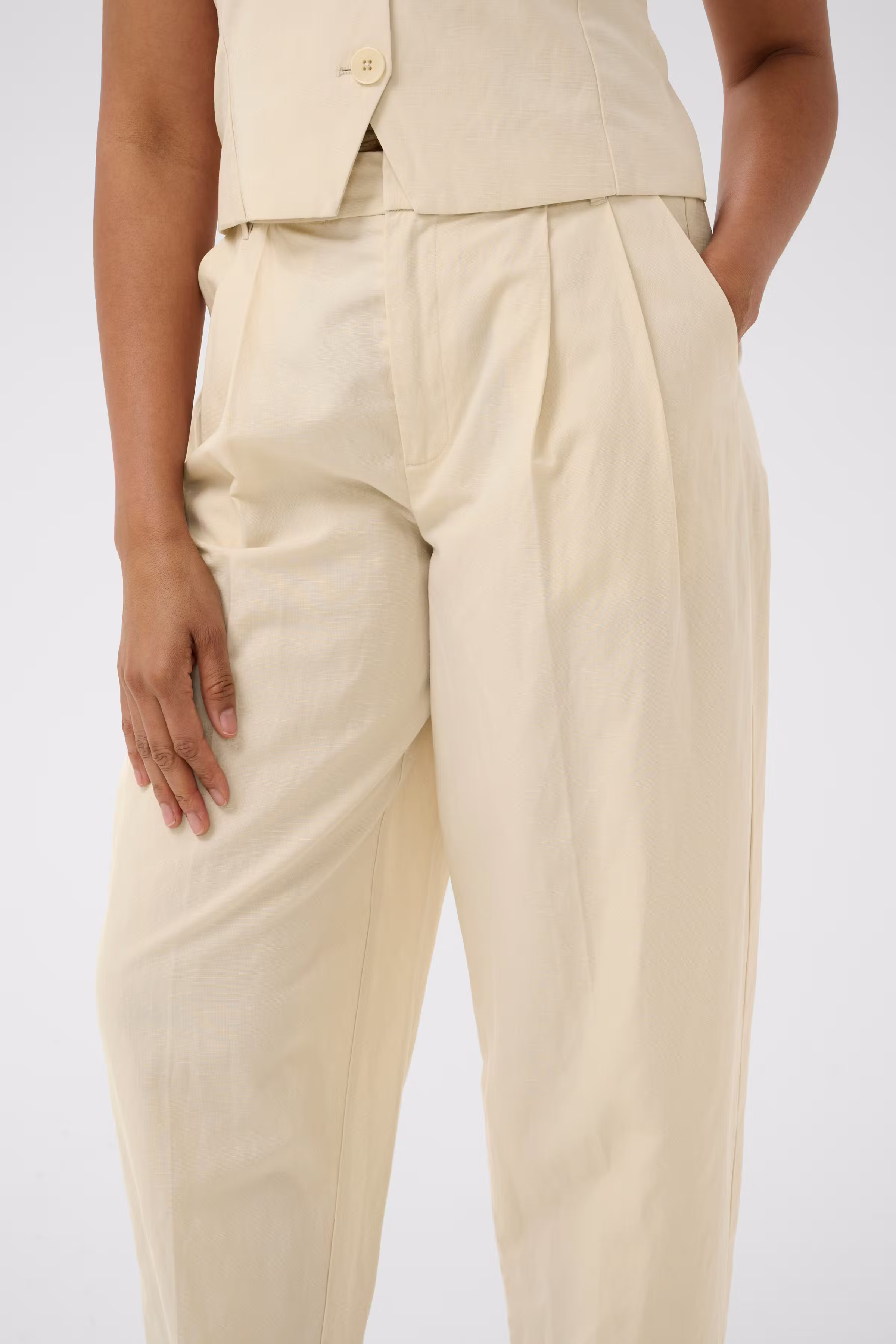 BeatrizPW Trousers LOOKBOOK DETAIL 30310508-130907