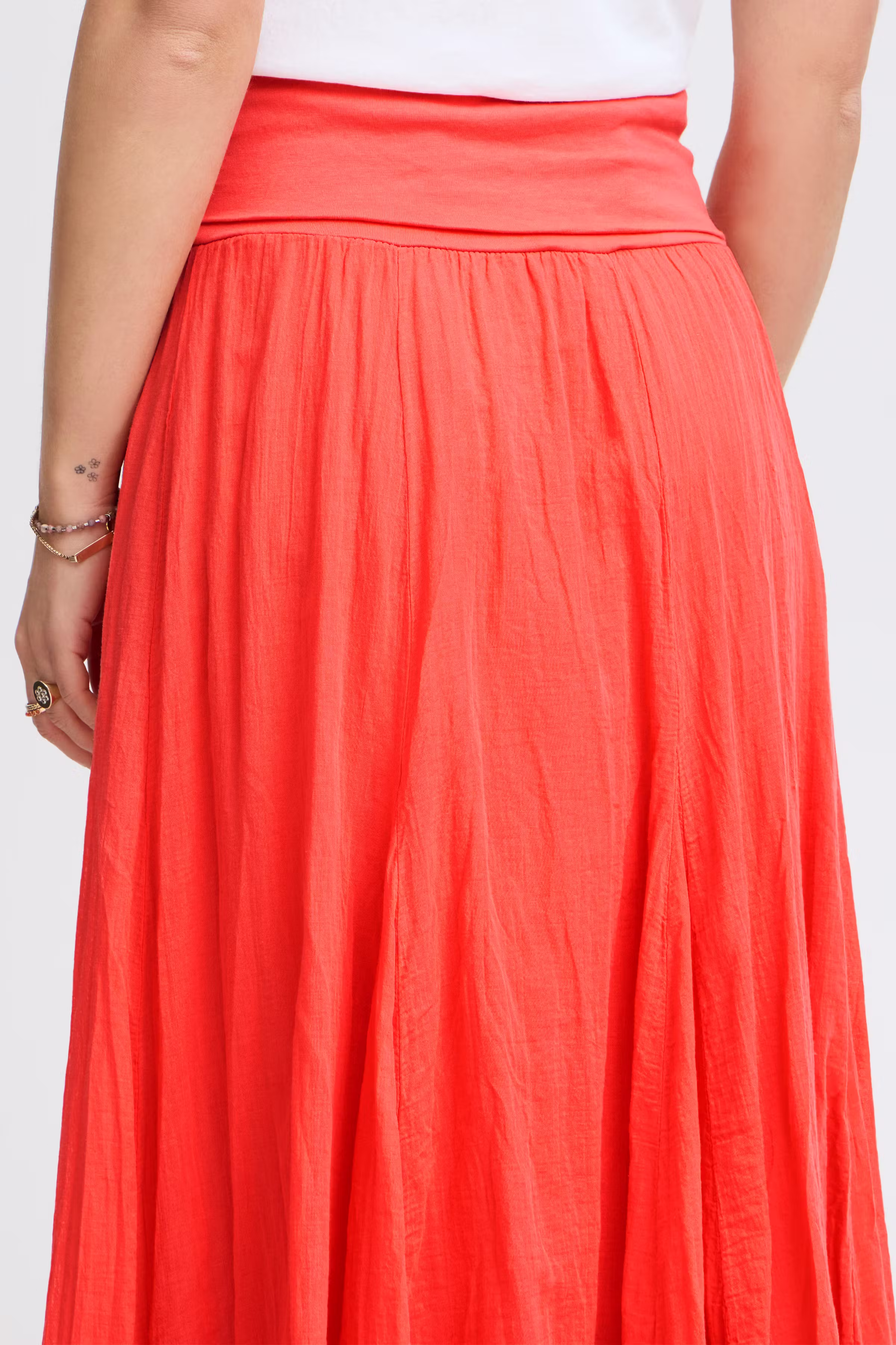 SBMUSE Skjørt LOOKBOOK DETAIL 22100179-171643