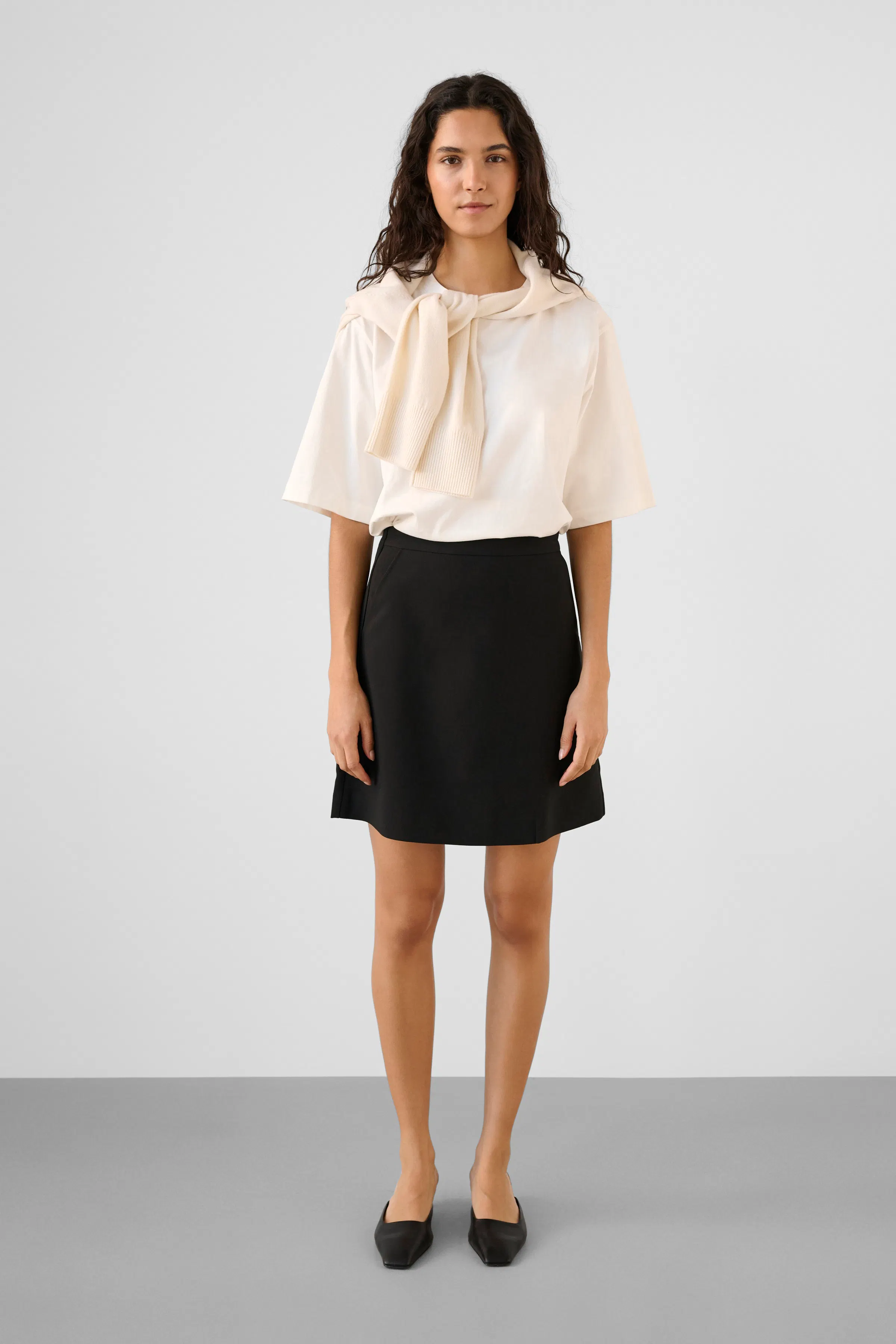 SLCorinne Skirt LOOKBOOK FRONT 30407280-194008