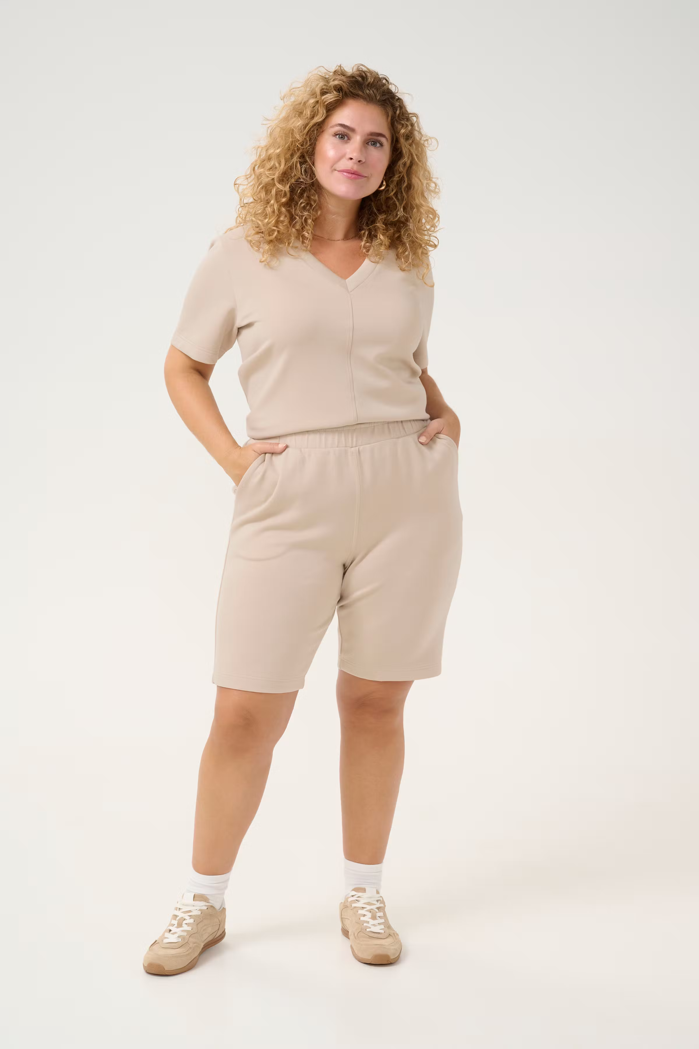 KCannita Shorts LOOKBOOK FRONT 10583279-151305