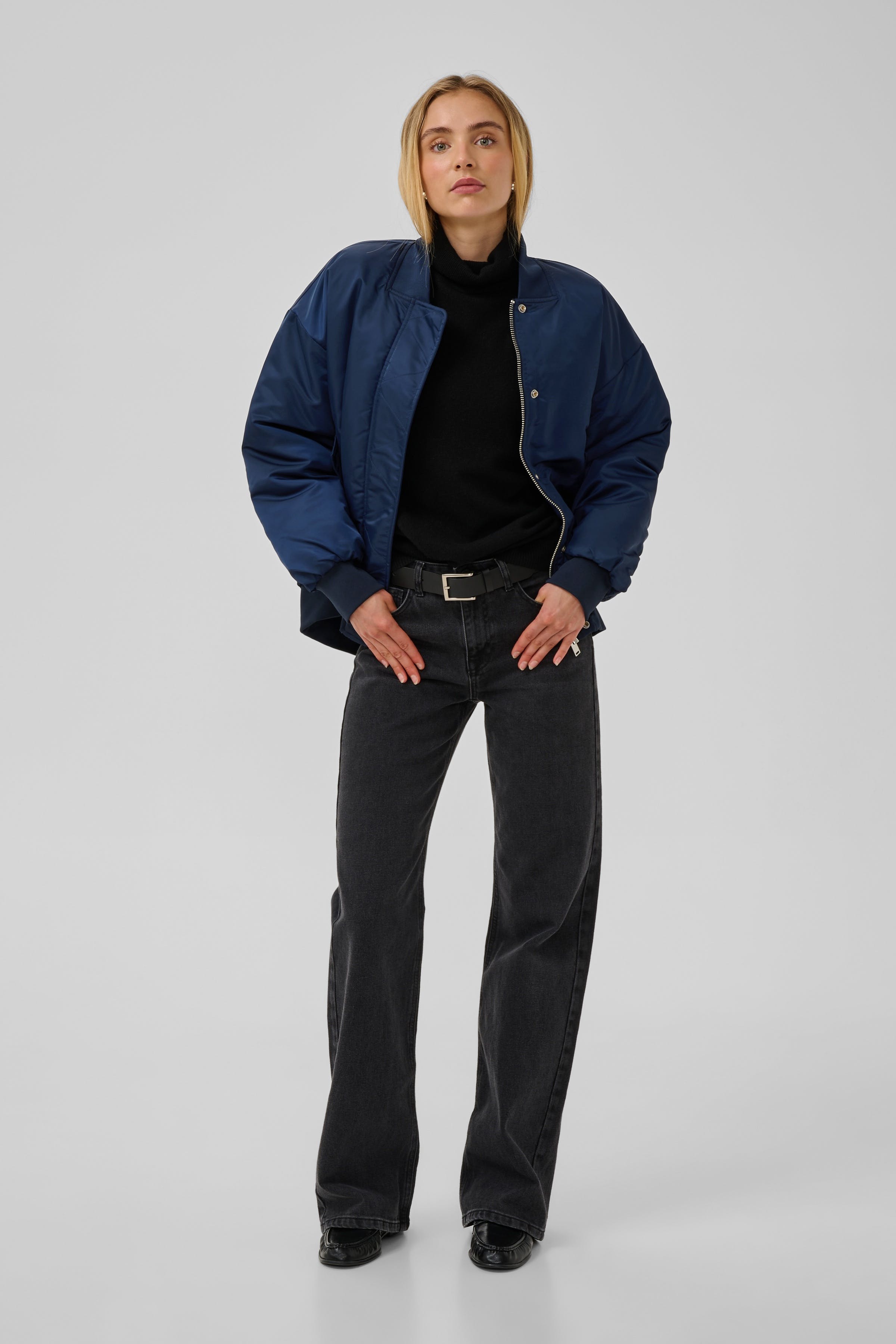 HelgaMW bomber LOOKBOOK FRONT 10704204-103565