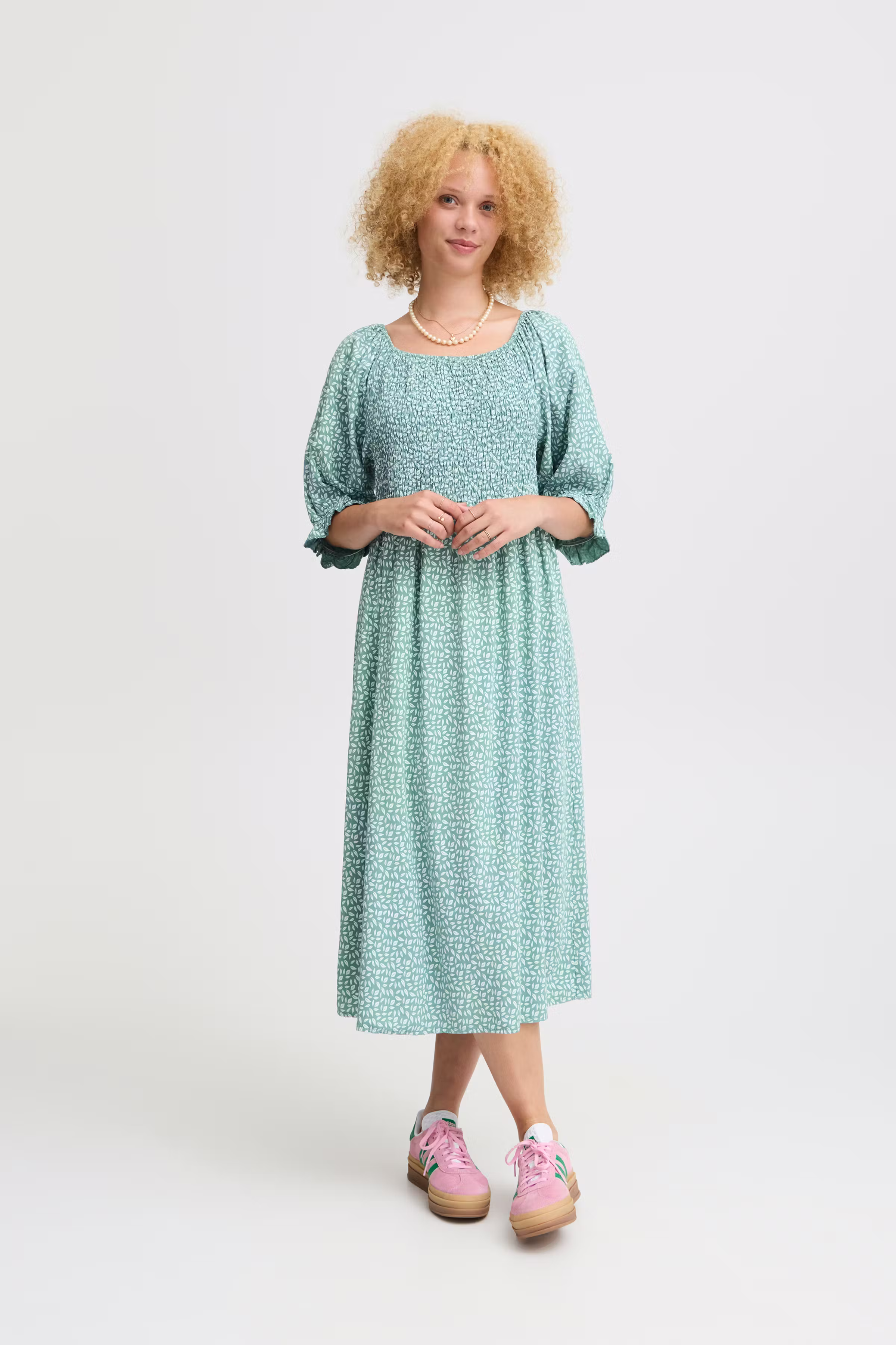 SBGINA Kjole LOOKBOOK FRONT 22100633-165907