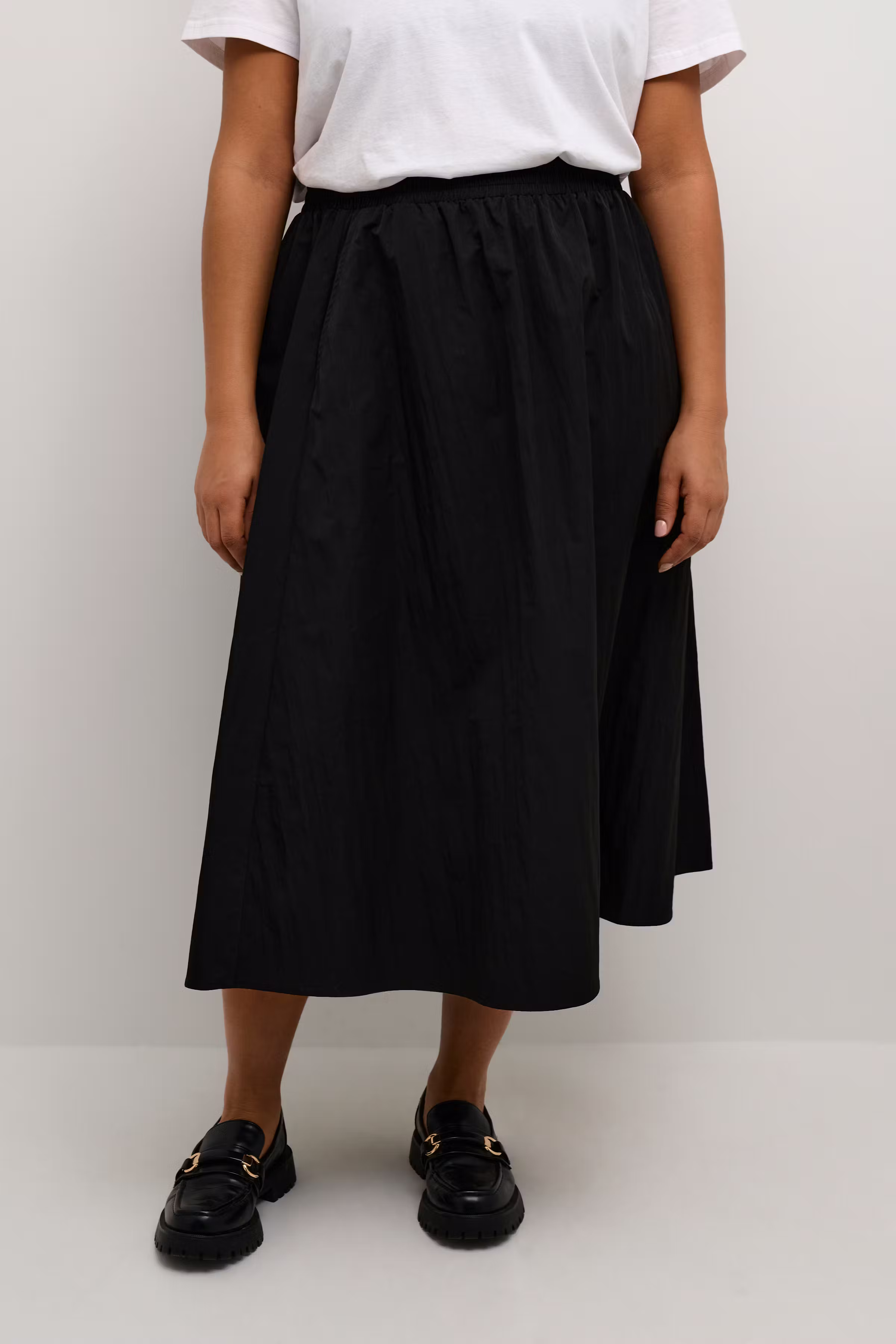 KCeva Skjørt LOOKBOOK FRONT 10582507-100121