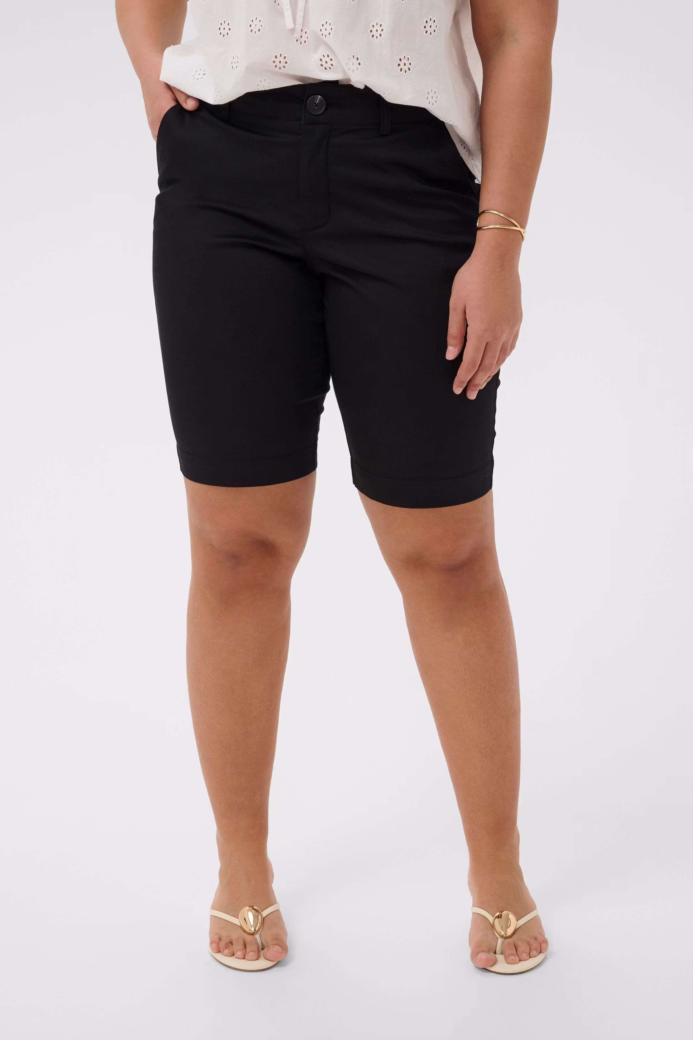 KCleana Shorts LOOKBOOK FRONT 10583285-100121