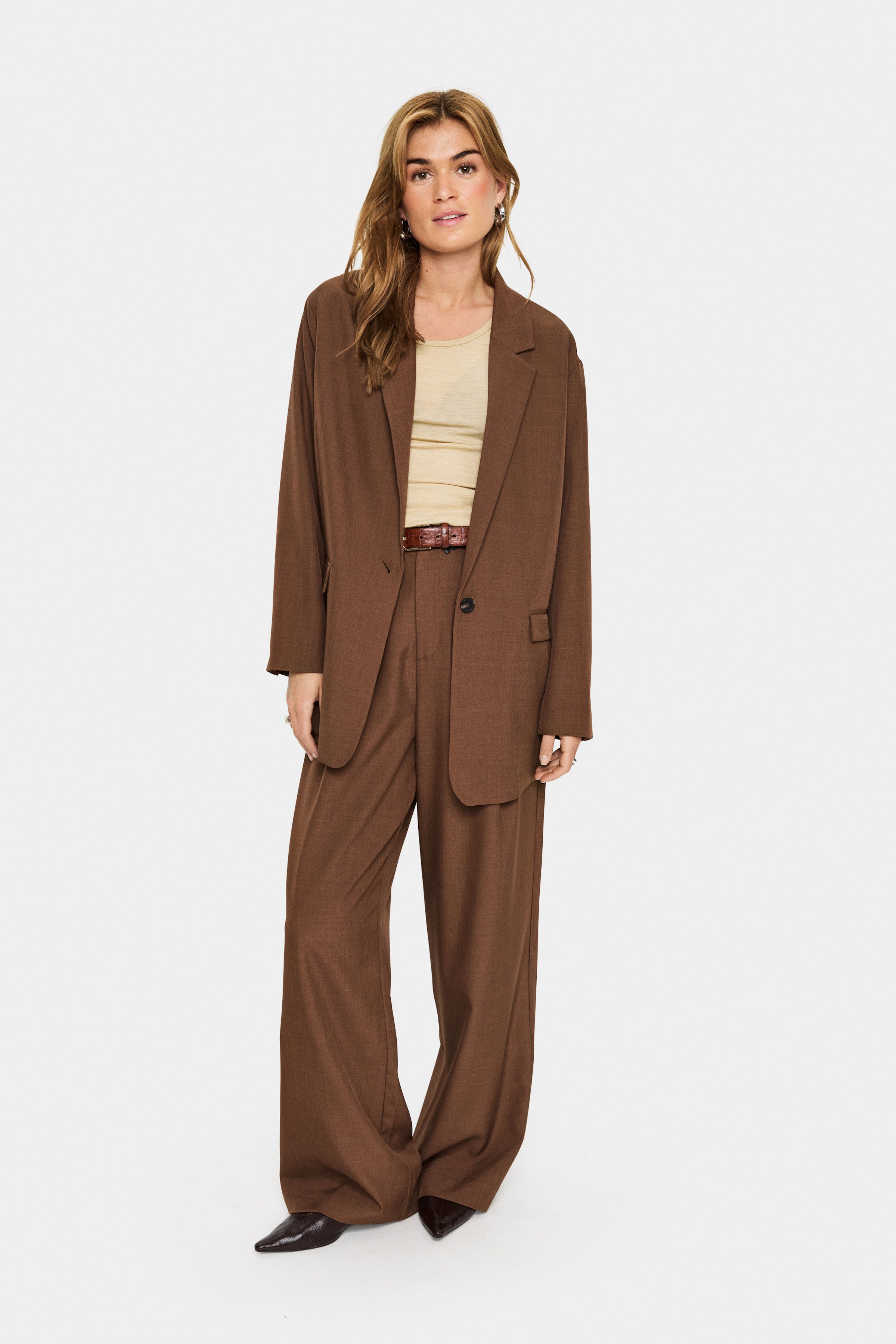 MaddisonSZ Blazer LOOKBOOK FRONT 30514417-191224