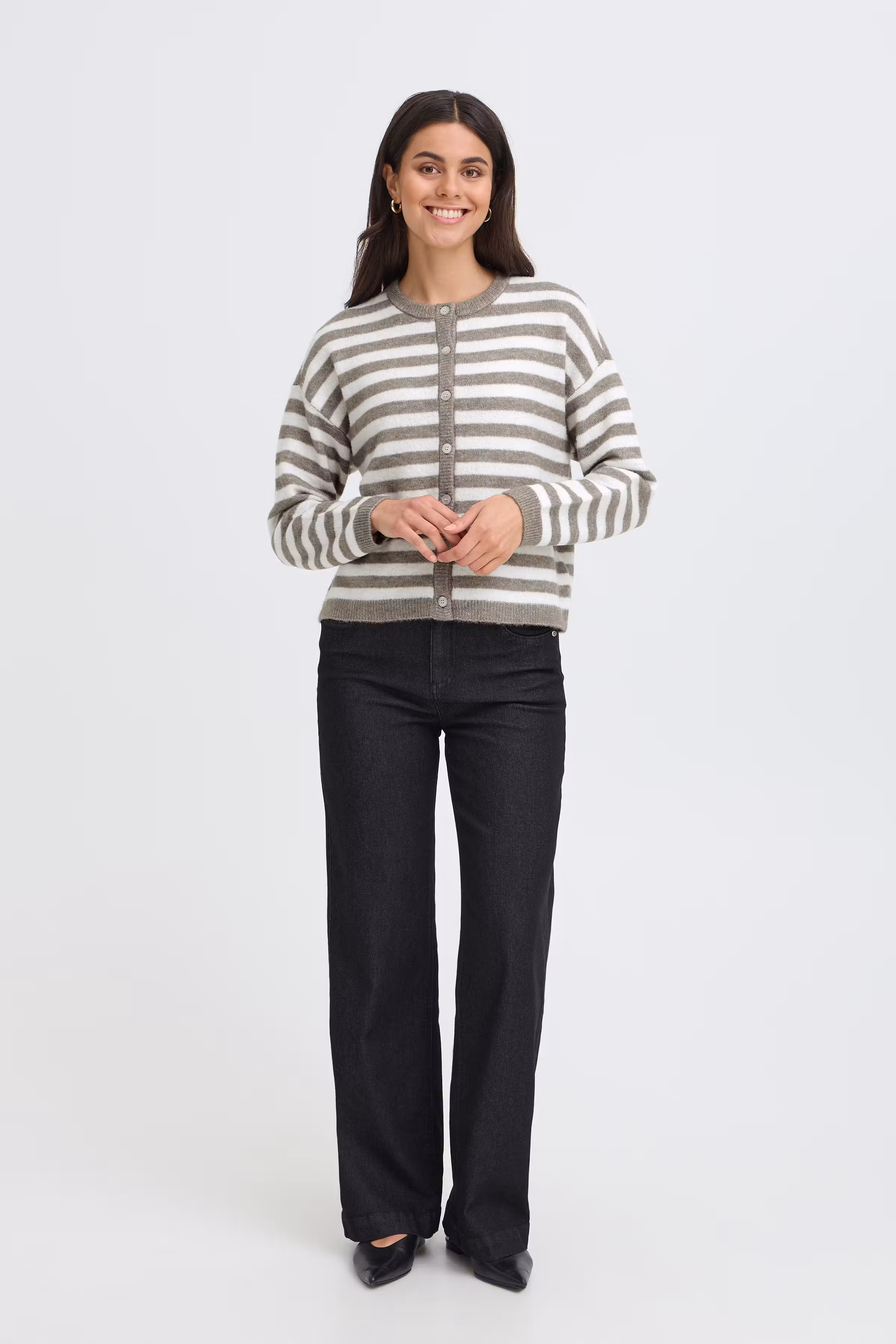 FRIDAA Cardigan LOOKBOOK FRONT 20618350-900012738
