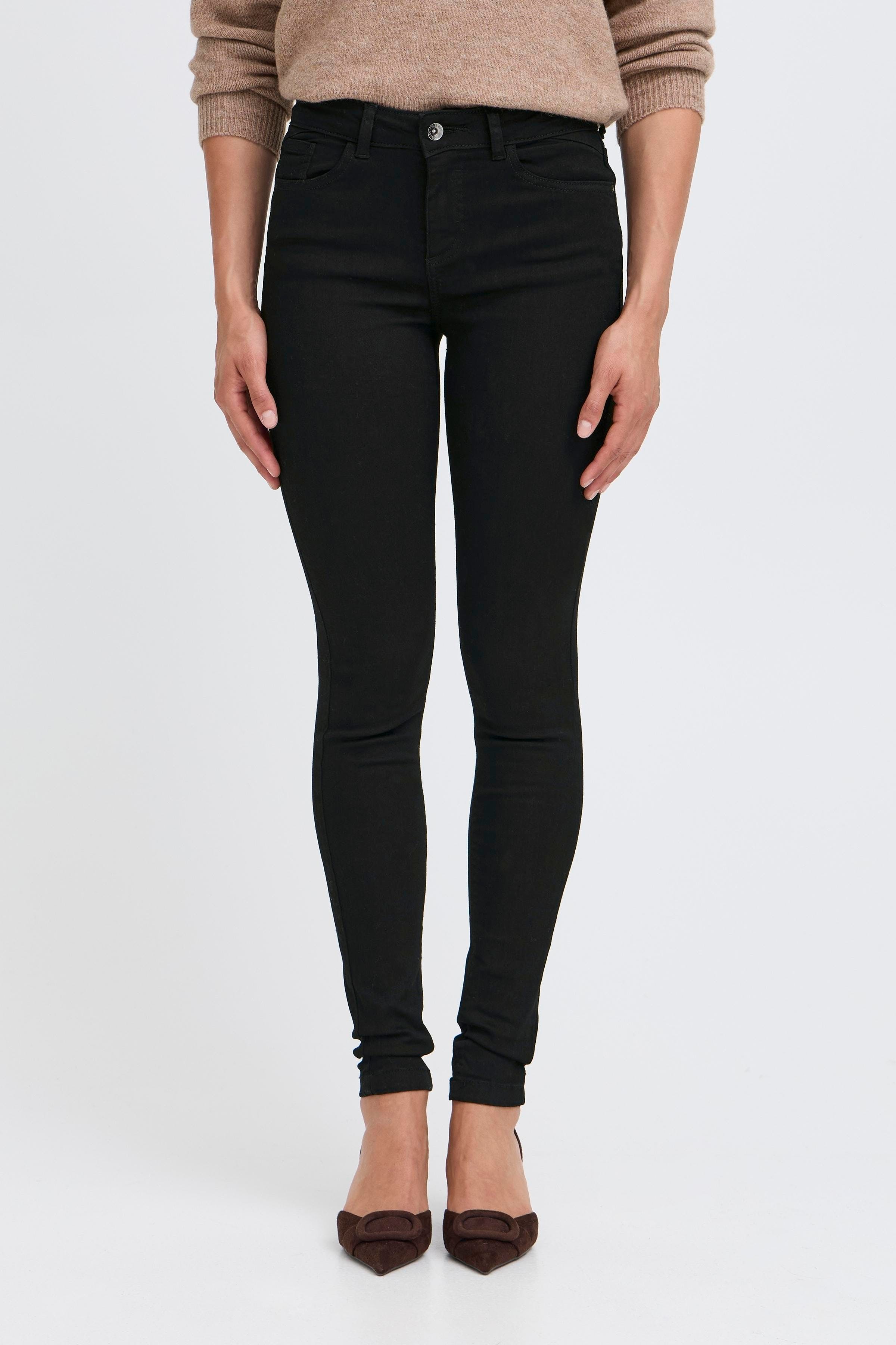 Lola Jeans LOOKBOOK FRONT 20803214-80001