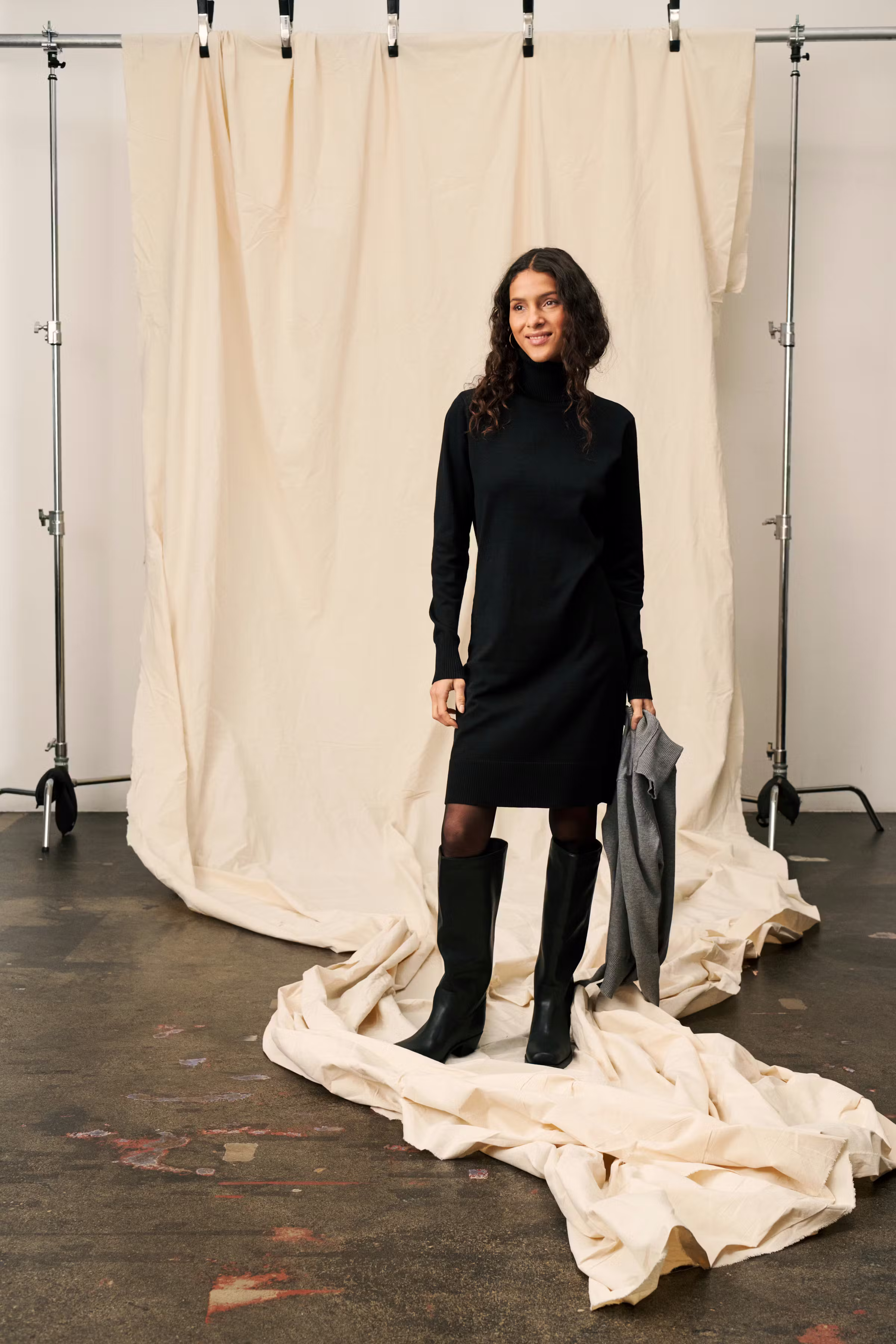  MilaSZ Rollneck Dress LOCATION NONE 30501696-0001