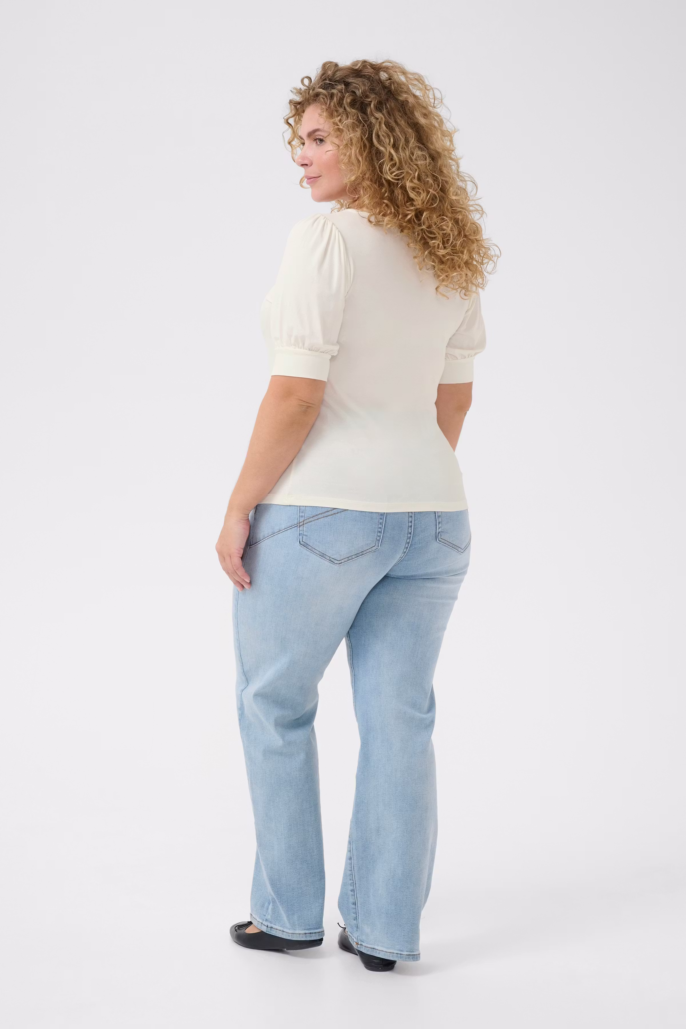 KCsissy T-Shirt LOOKBOOK BACK 10581401-110602