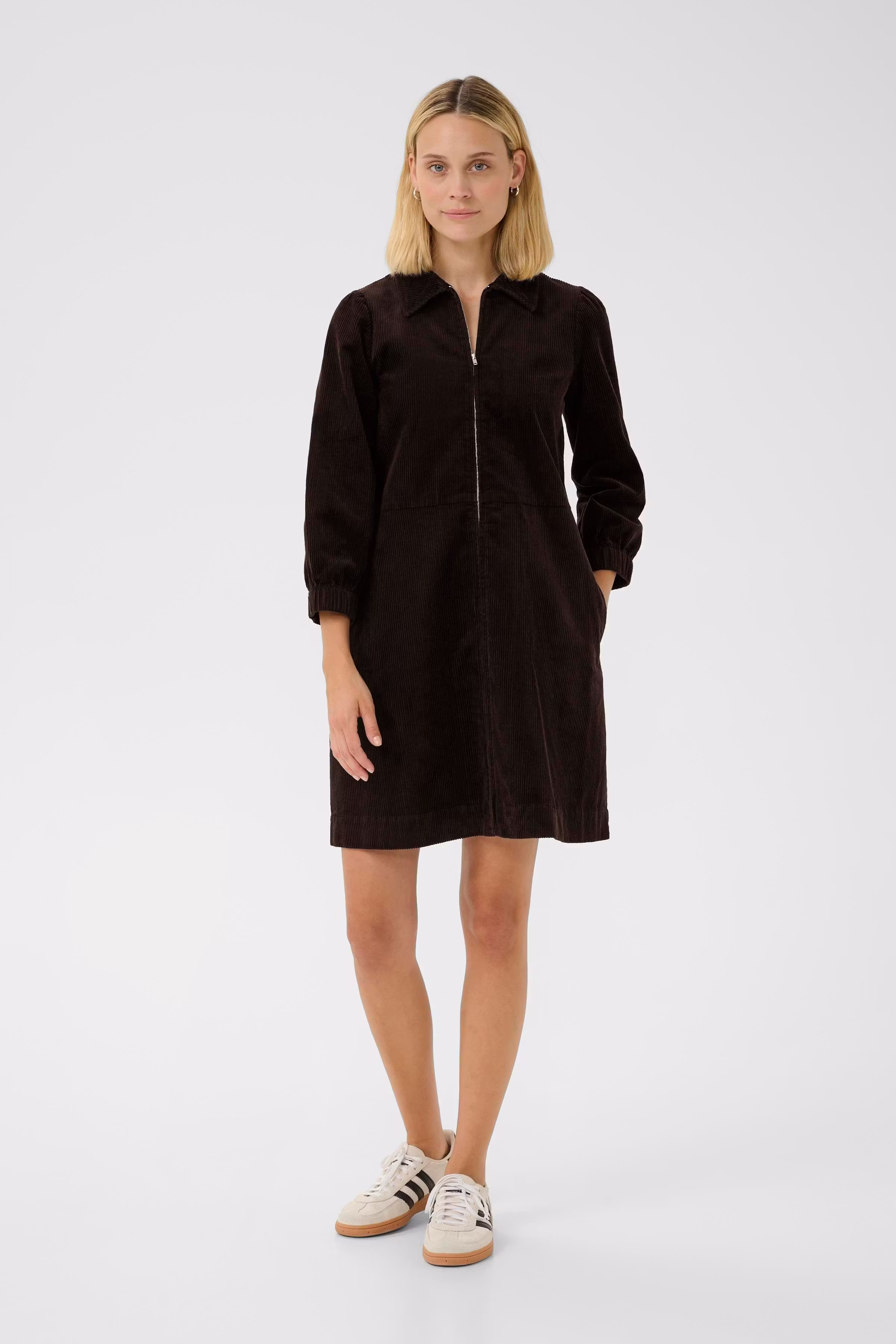 EyvorPW Cordfløyelskjole LOOKBOOK FRONT 30308117-191018