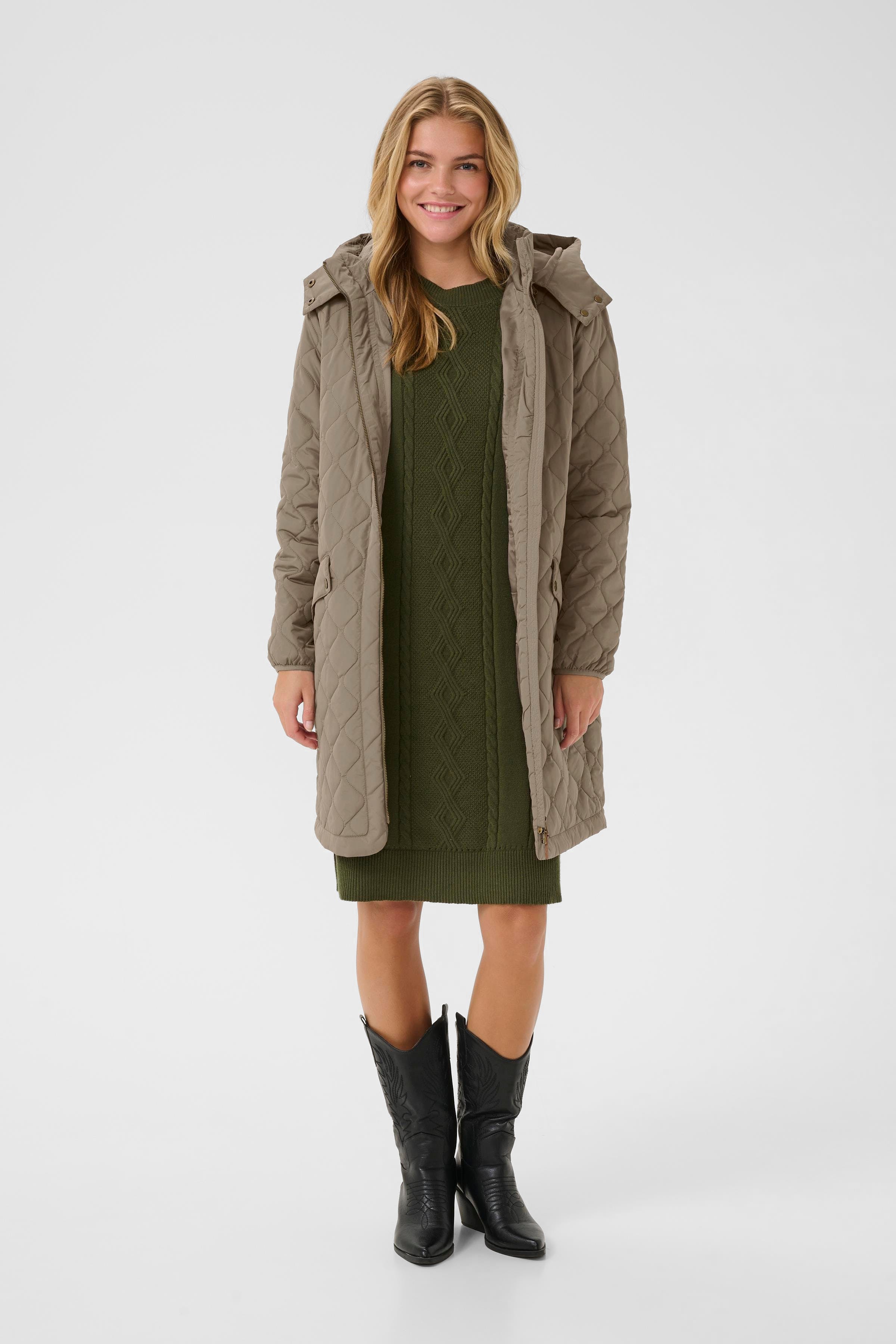 CRArwen Jacket LOOKBOOK FRONT 10612773-180513