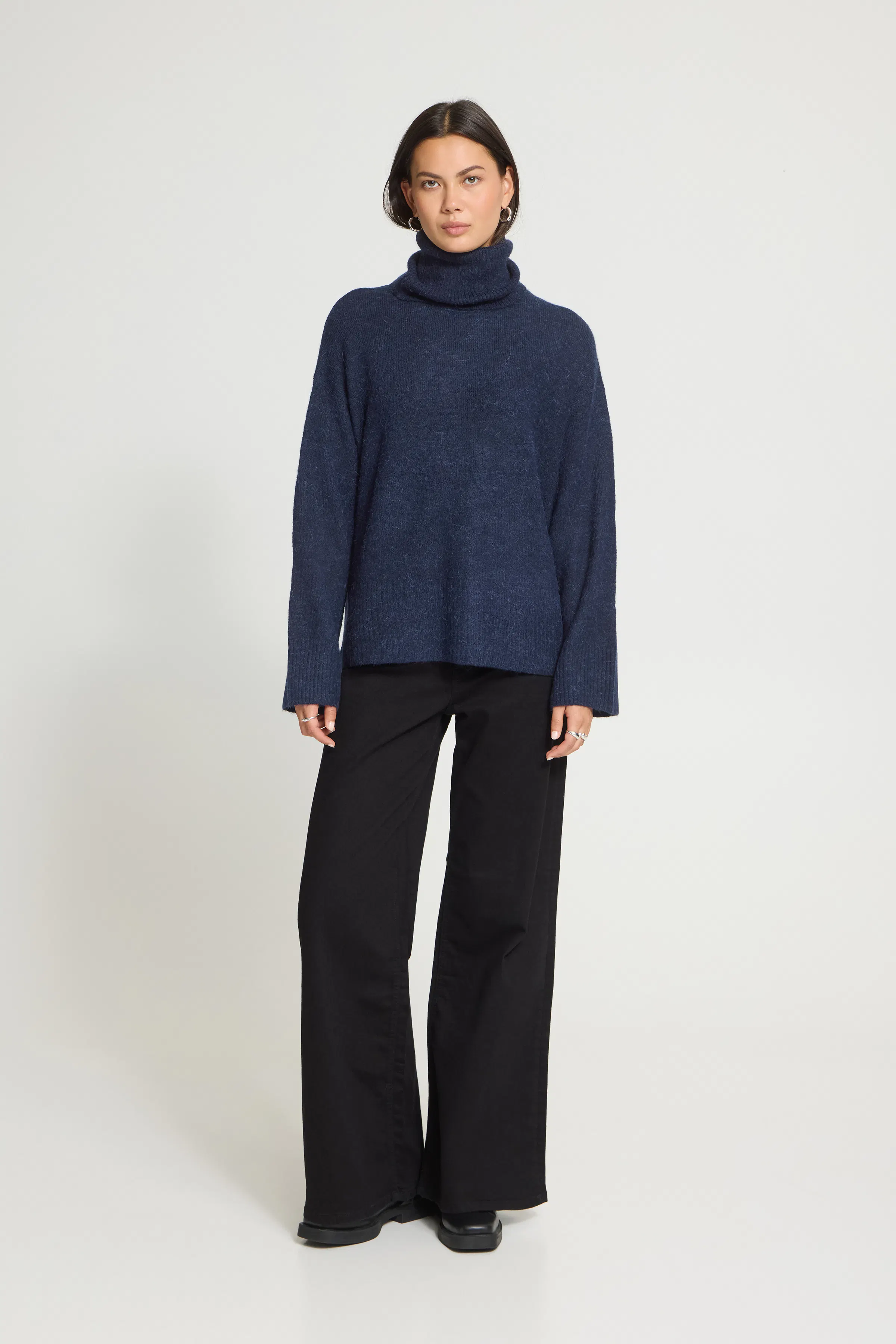 IHKAMARA Pullover LOOKBOOK FRONT 20126665-193831