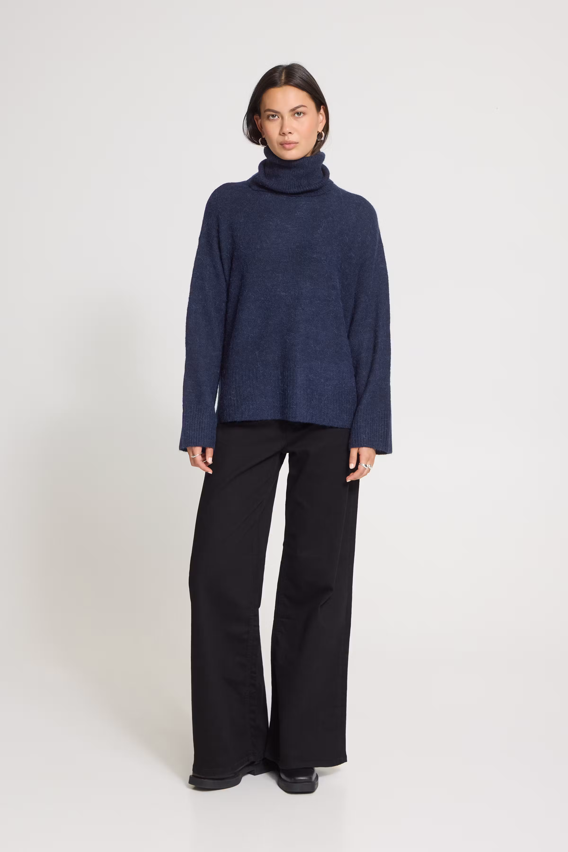 IHKAMARA Pullover LOOKBOOK FRONT 20126665-193831