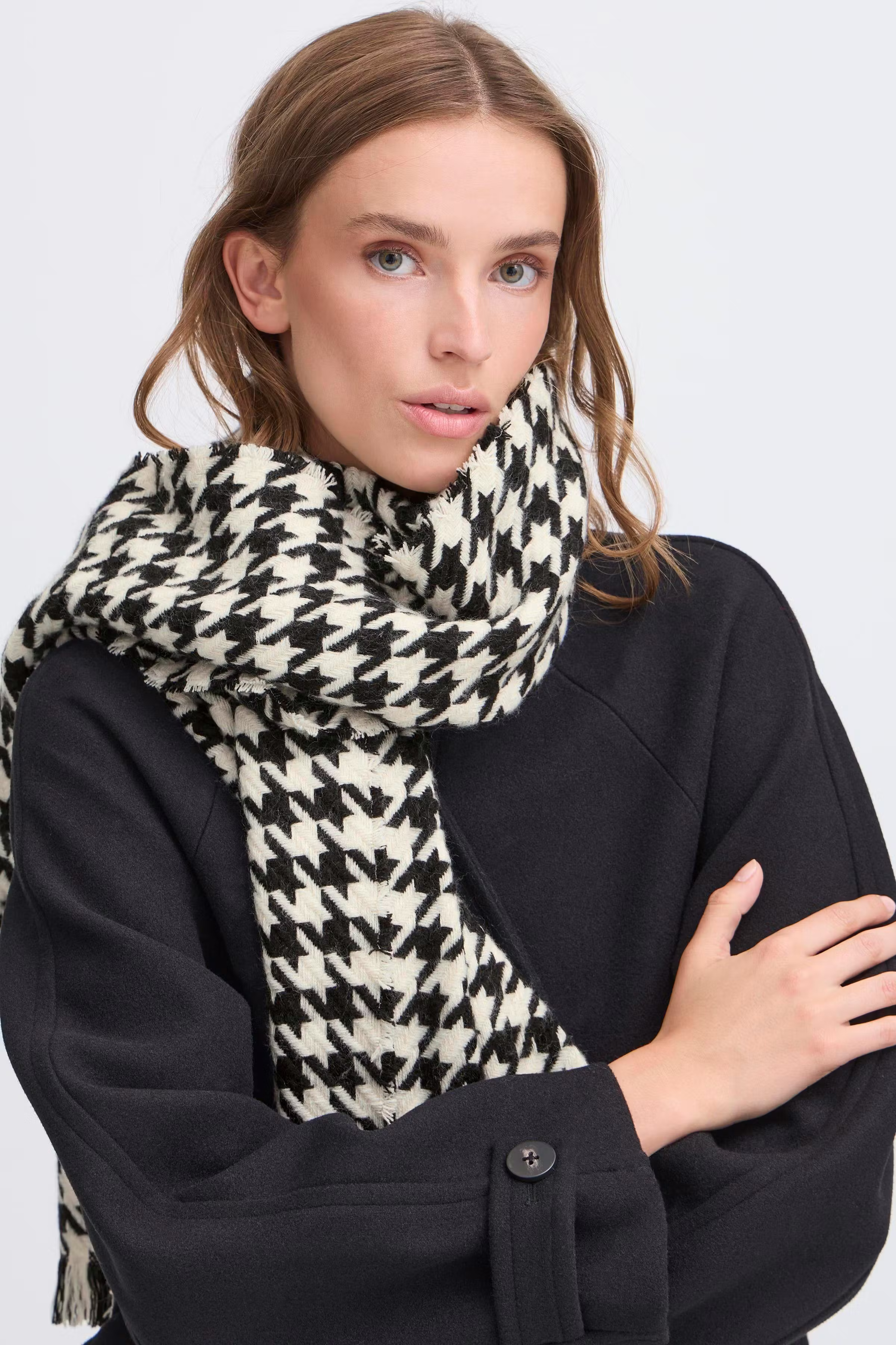 IAVANJA Skjerf LOOKBOOK DETAIL 20117196-194008