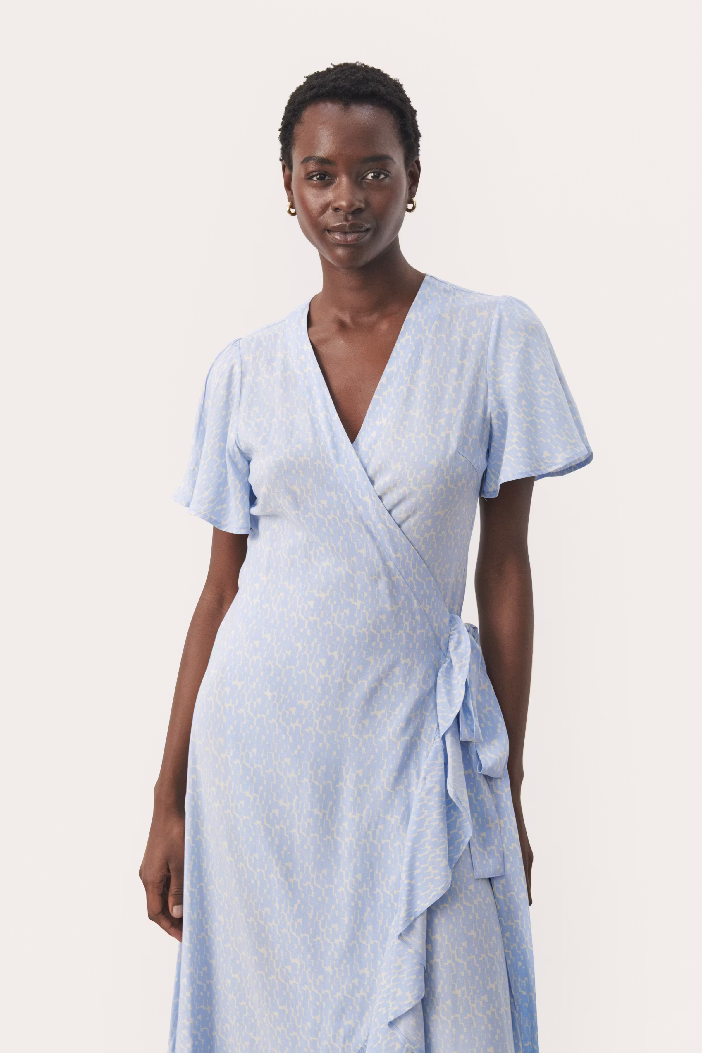 ClarinaPW Kleid LOOKBOOK FRONT 30308549-303002