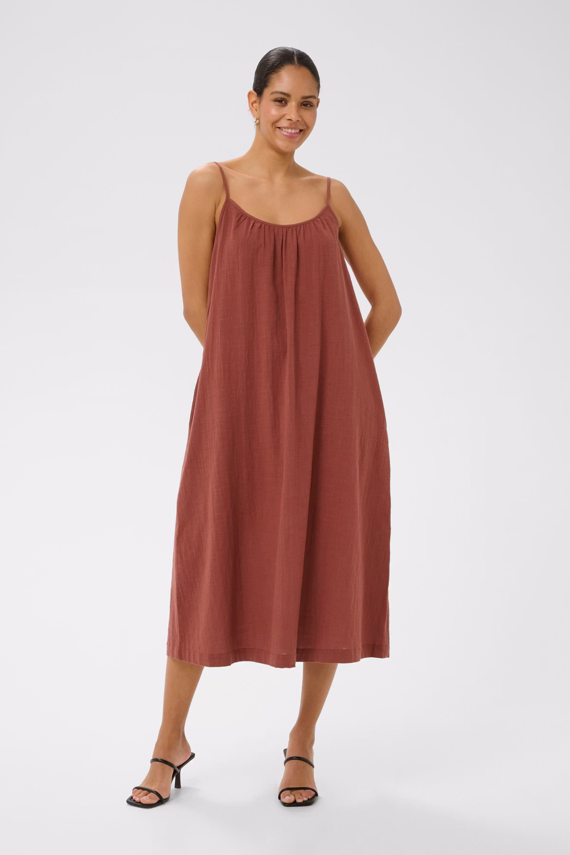 KApauline Dress LOOKBOOK FRONT 10508562-191334