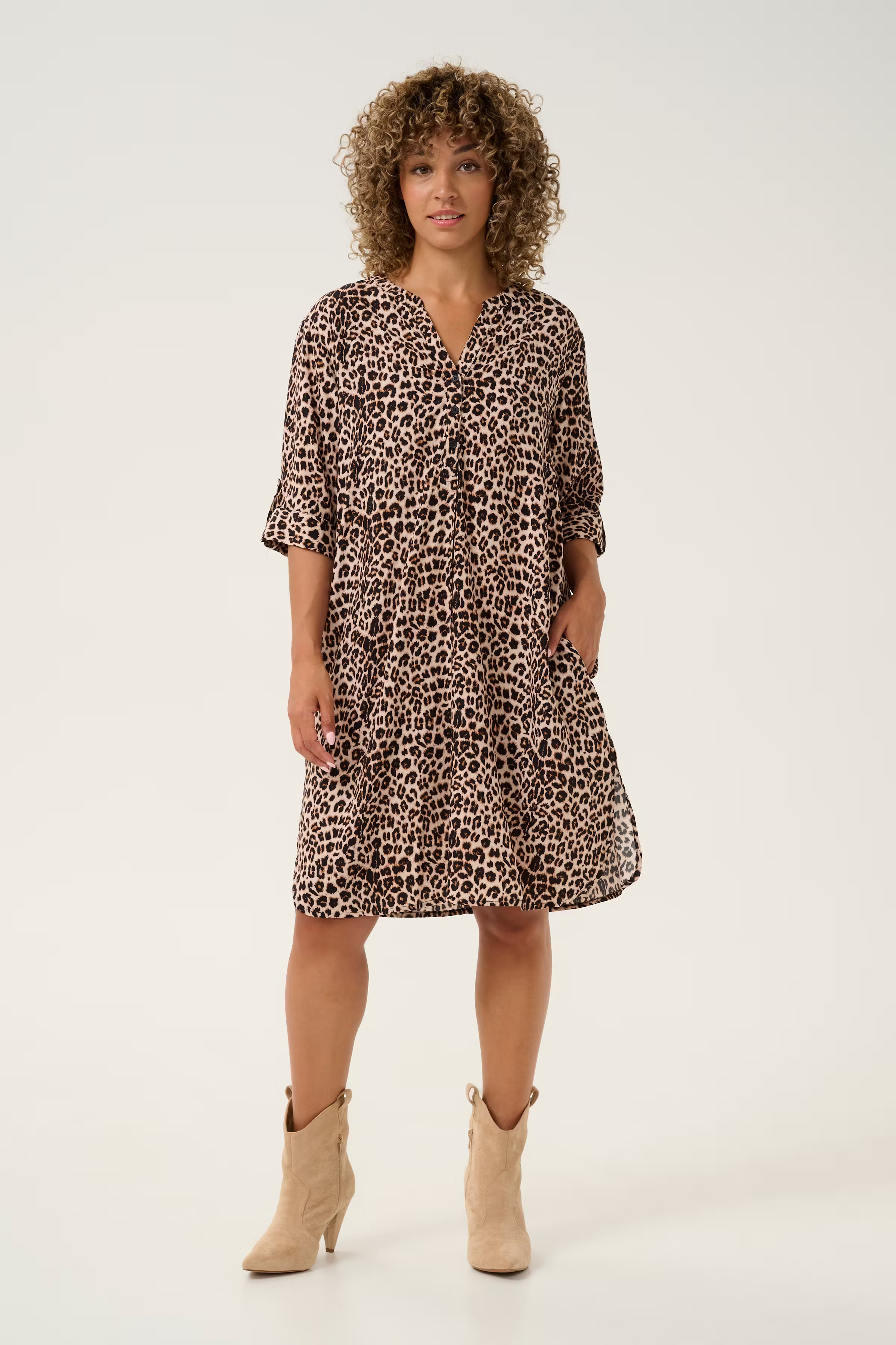 CRTiah Leopard dress LOOKBOOK FRONT 10613379-103779