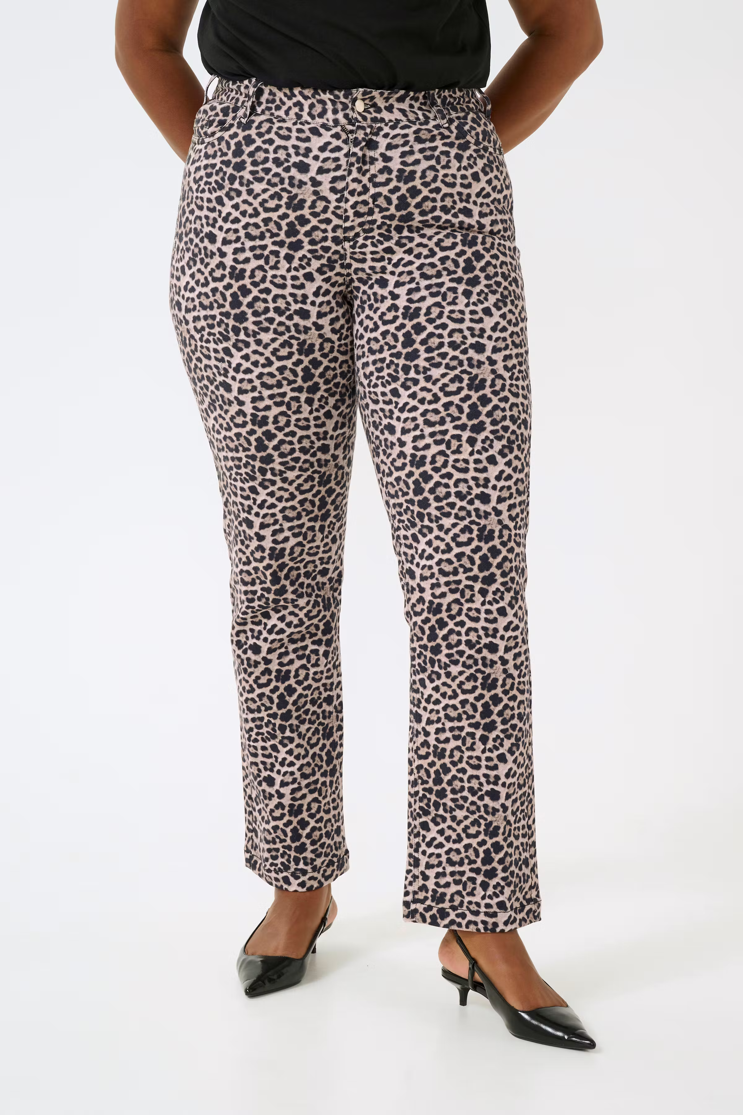 KClinima Leopard Jeans LOOKBOOK FRONT 10583223-107537