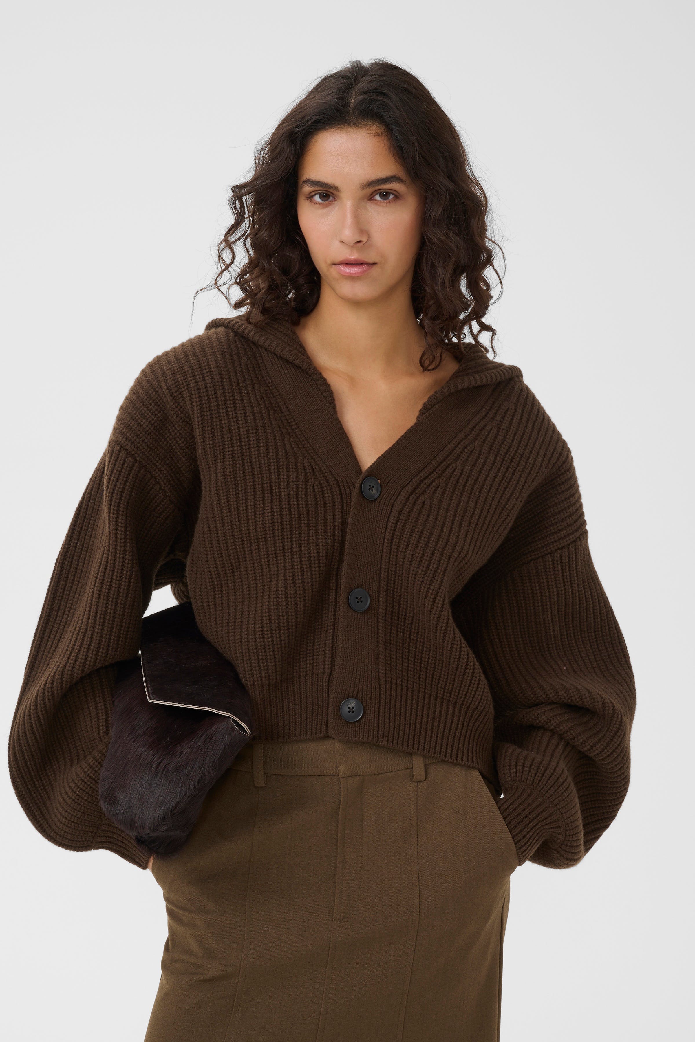 GZkamina Cardigan LOOKBOOK FRONT 10911552-190814