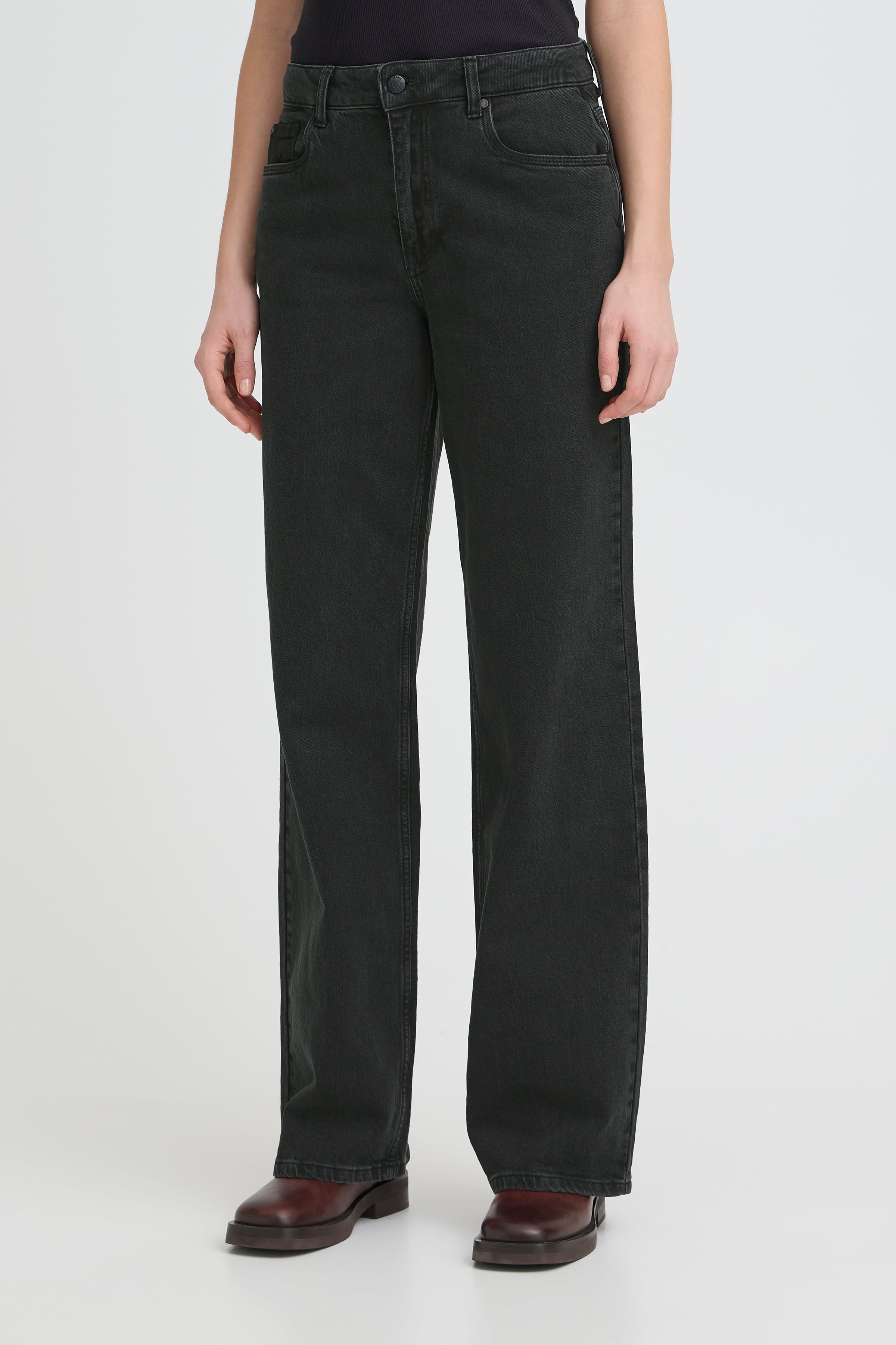 PZVEGA UHW JEANS WIDE LEG LOOKBOOK FRONT 50207173-200004