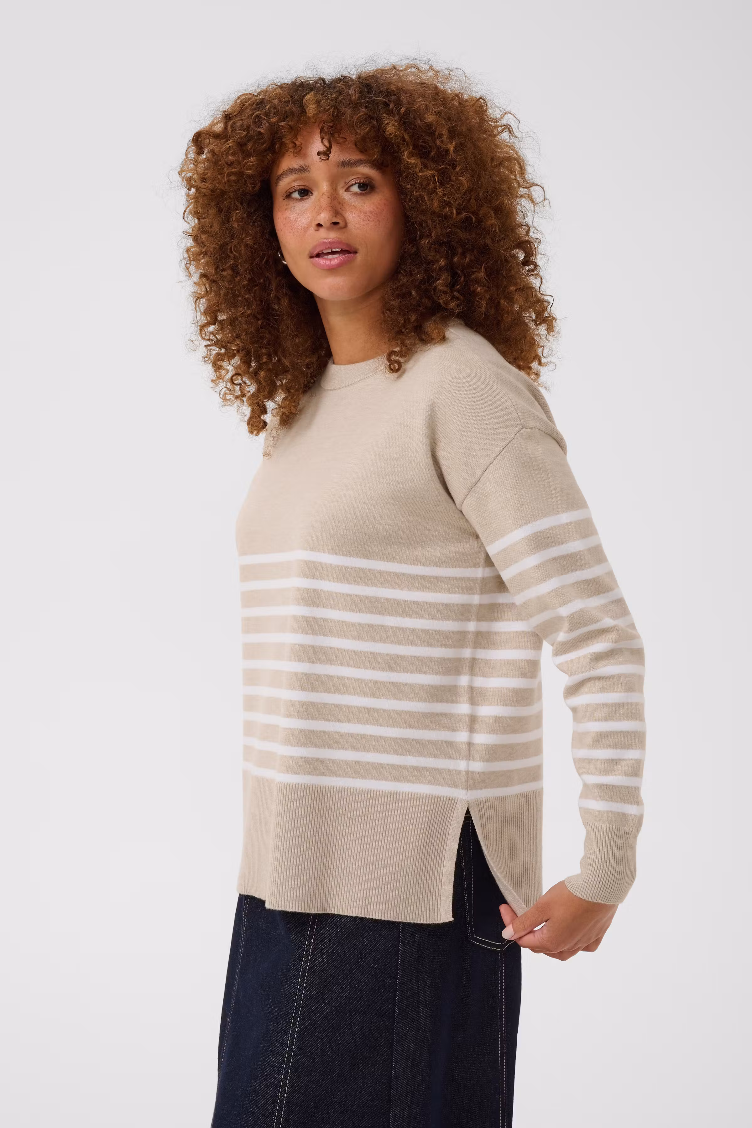 KAlimone Pullover LOOKBOOK FRONT 10511830-1000351