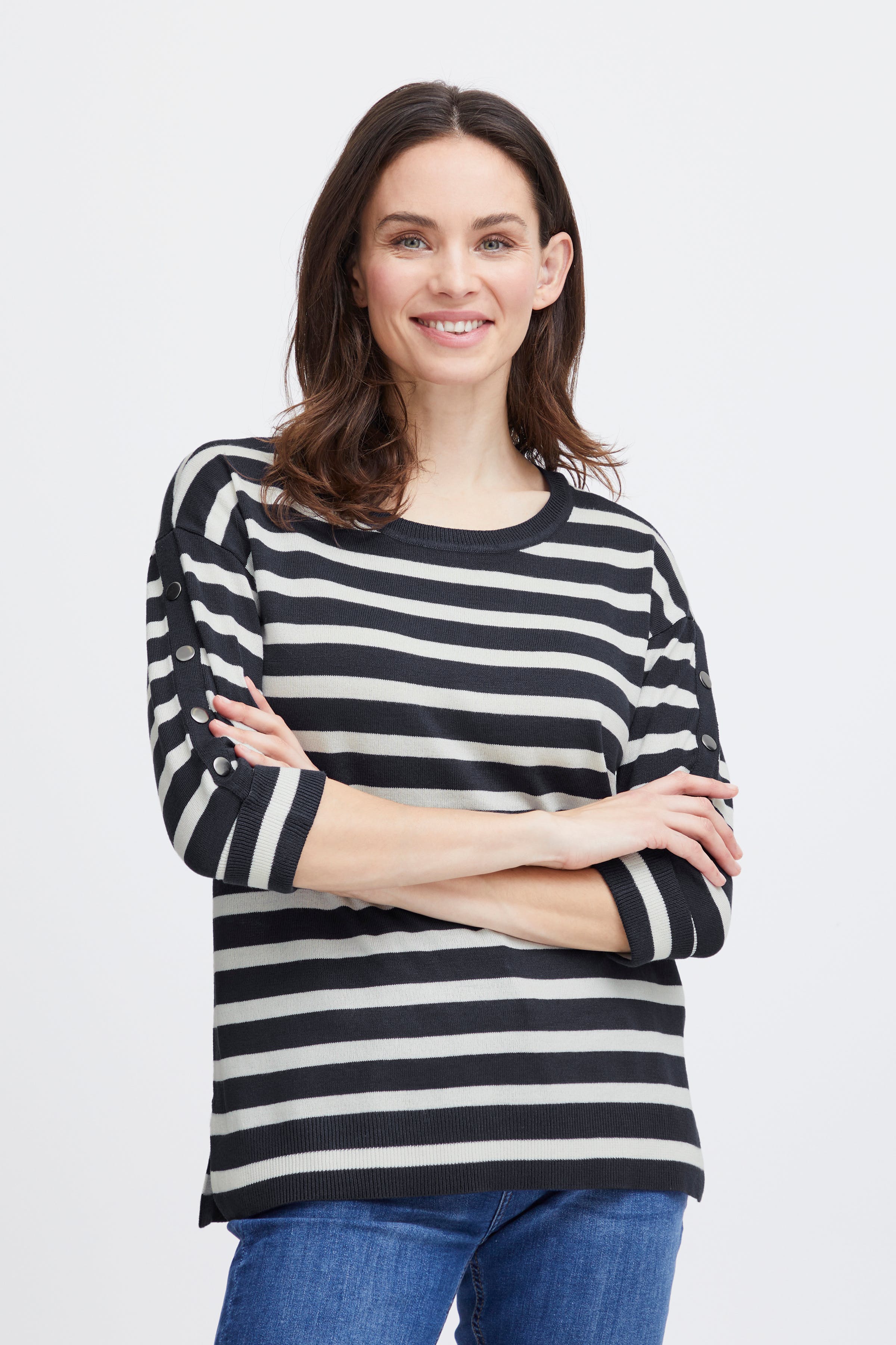 FRBESMOCK Pullover LOOKBOOK FRONT 20610279-200119