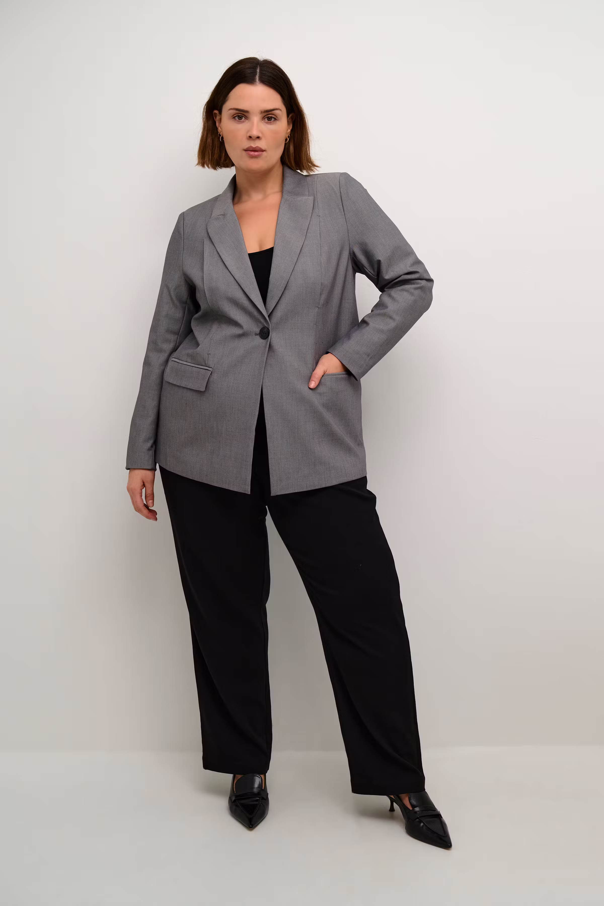 KCrea Blazer LOOKBOOK FRONT 10582722-100123