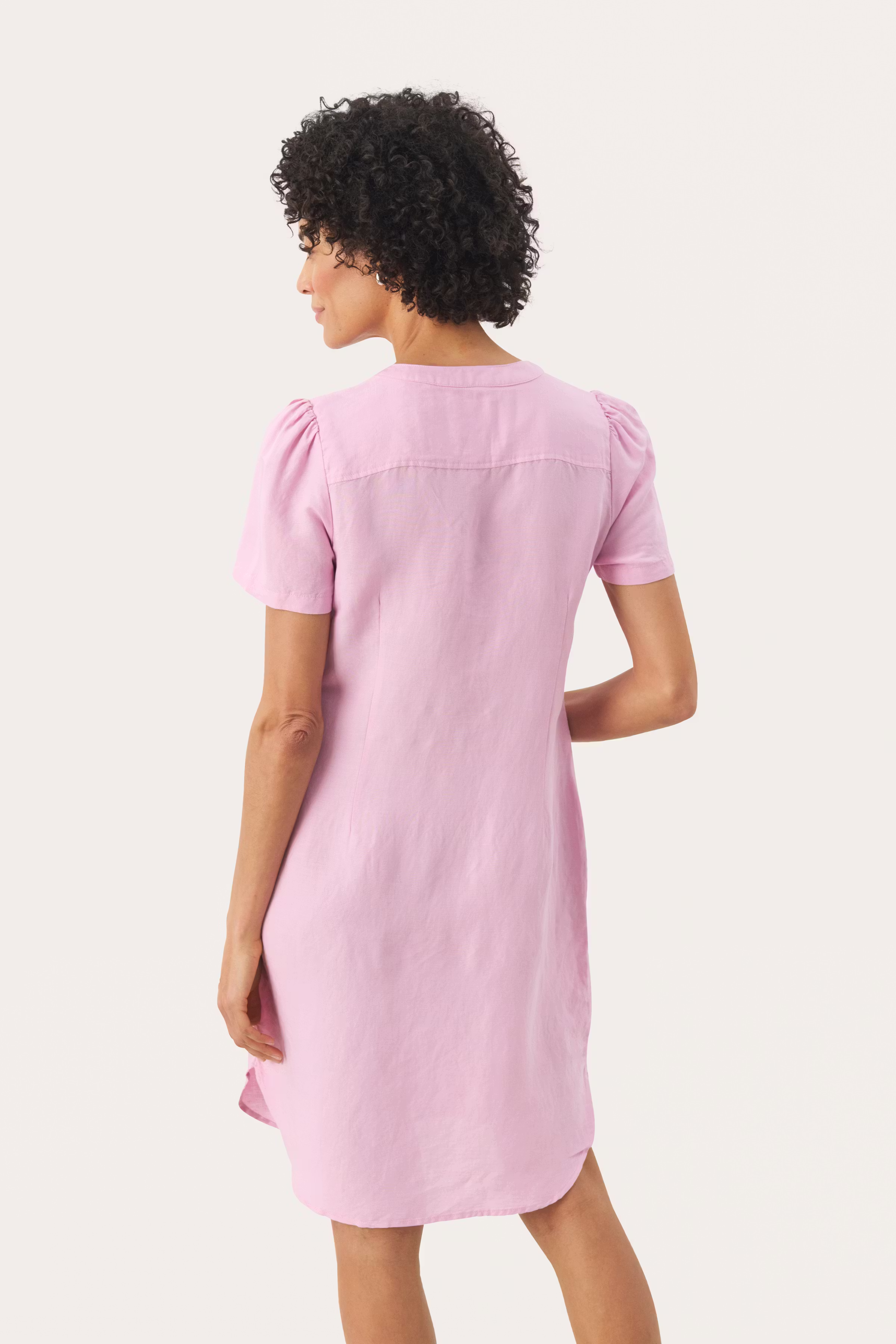 AminasePW Linen Dress LOOKBOOK BACK 30309571-142305