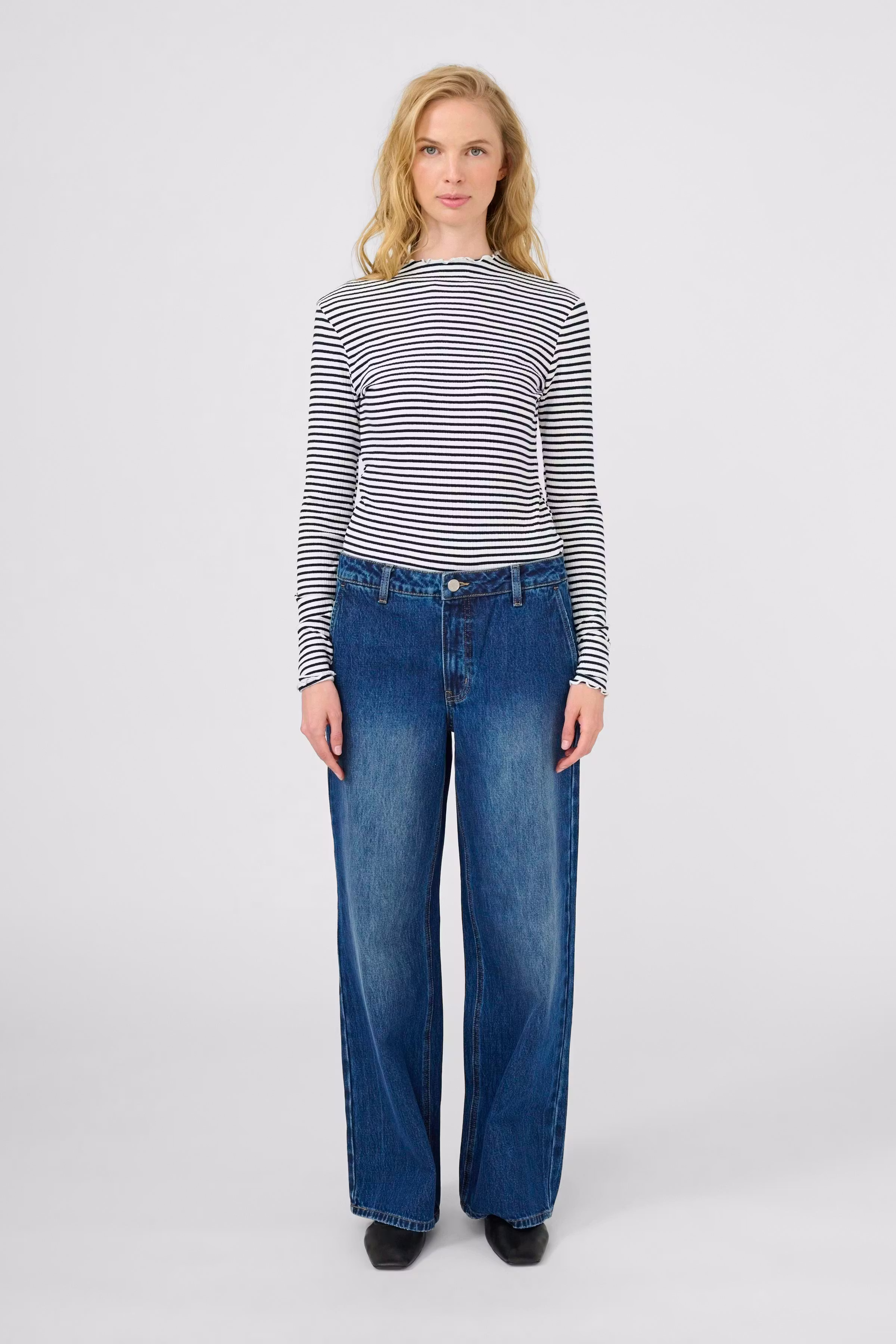 CandaceKB Blouse LOOKBOOK FRONT 10103632-101946