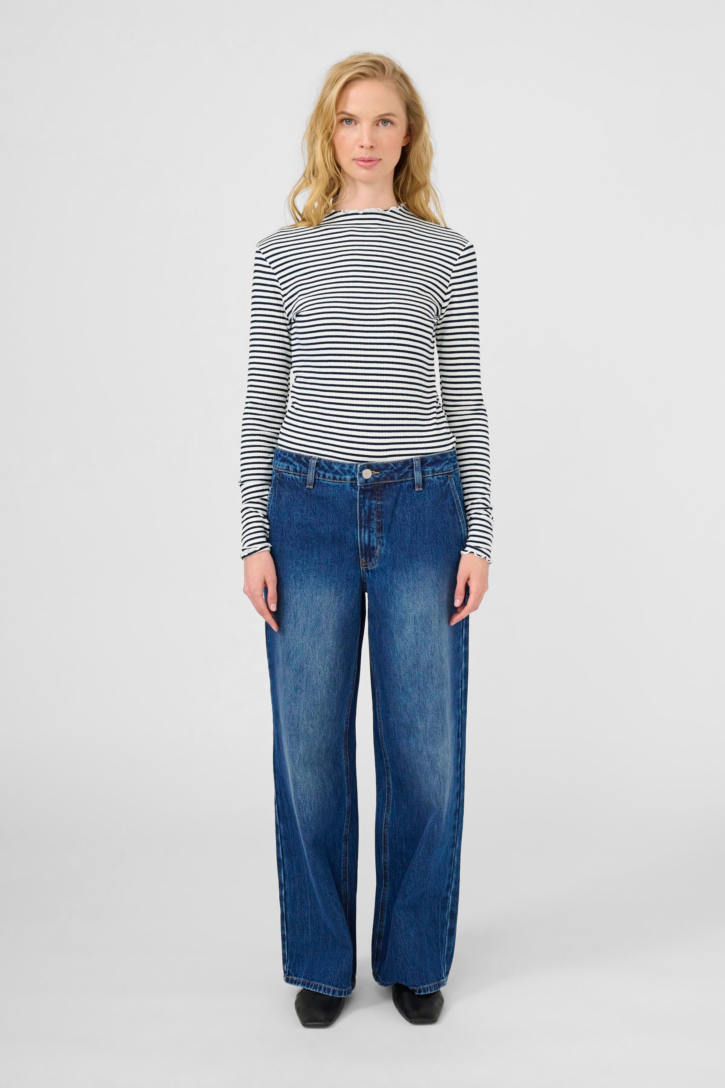 CandaceKB Blouse LOOKBOOK FRONT 10103632-101946