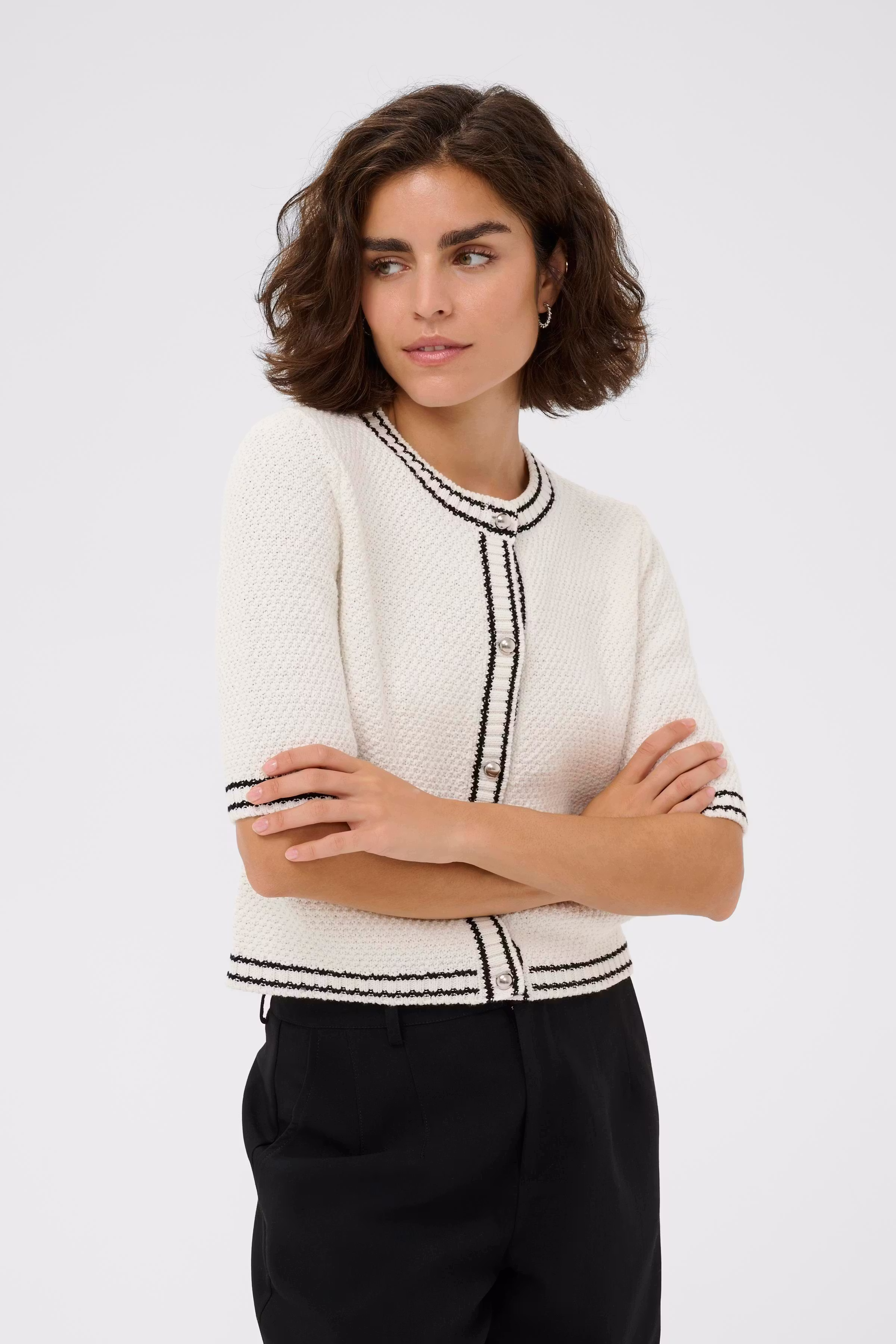 KAcoco Cardigan LOOKBOOK FRONT 10511468-110602